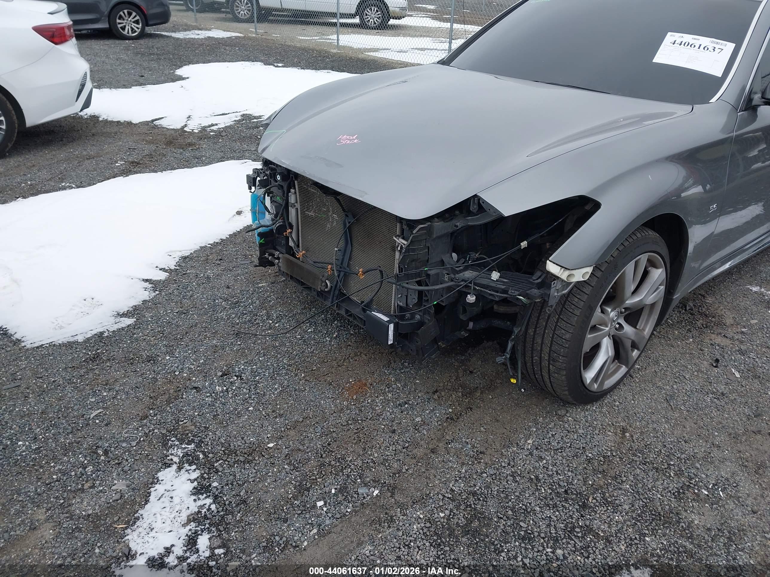 INFINITI Q70L image 6
