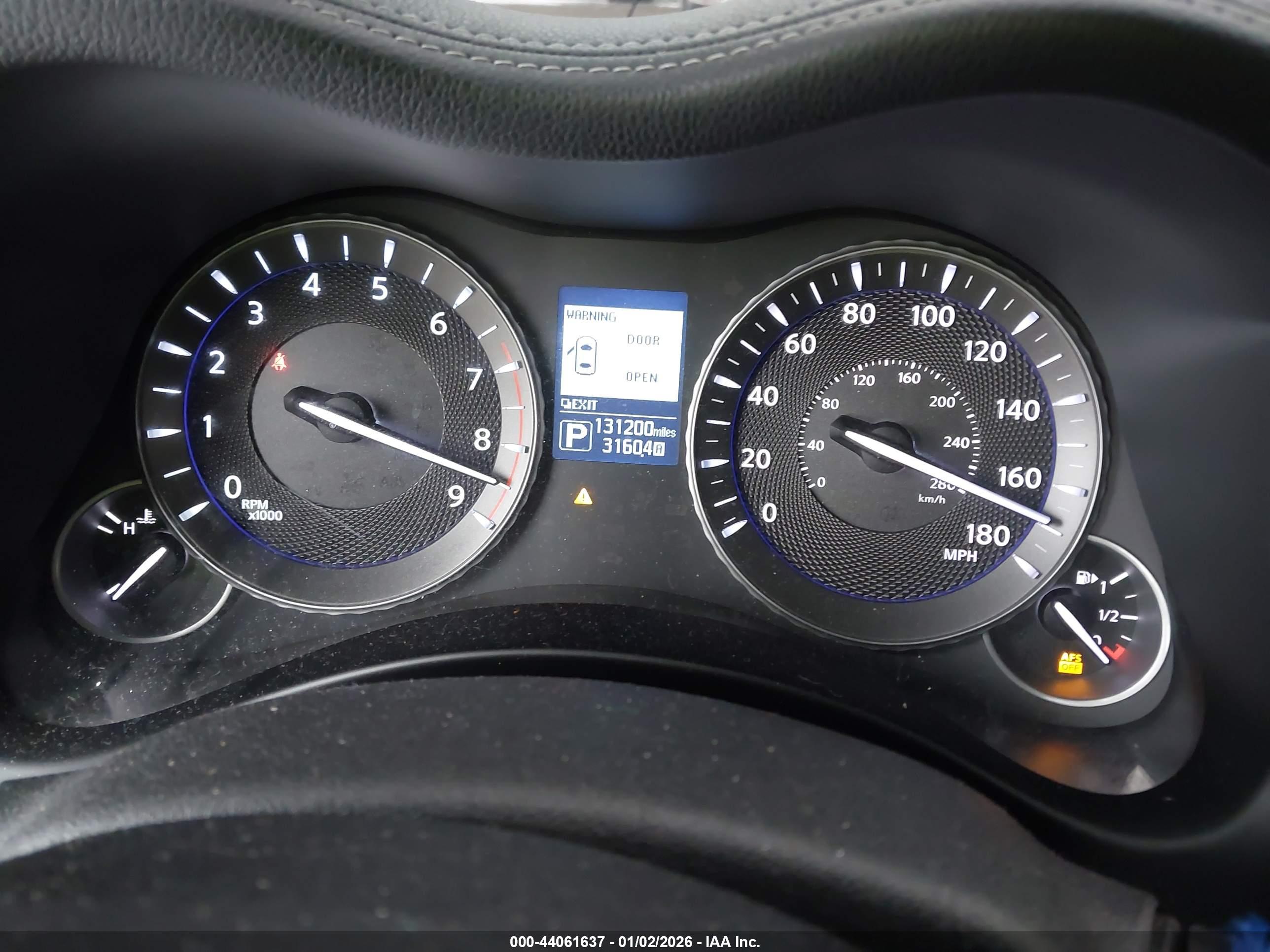 INFINITI Q70L image 7