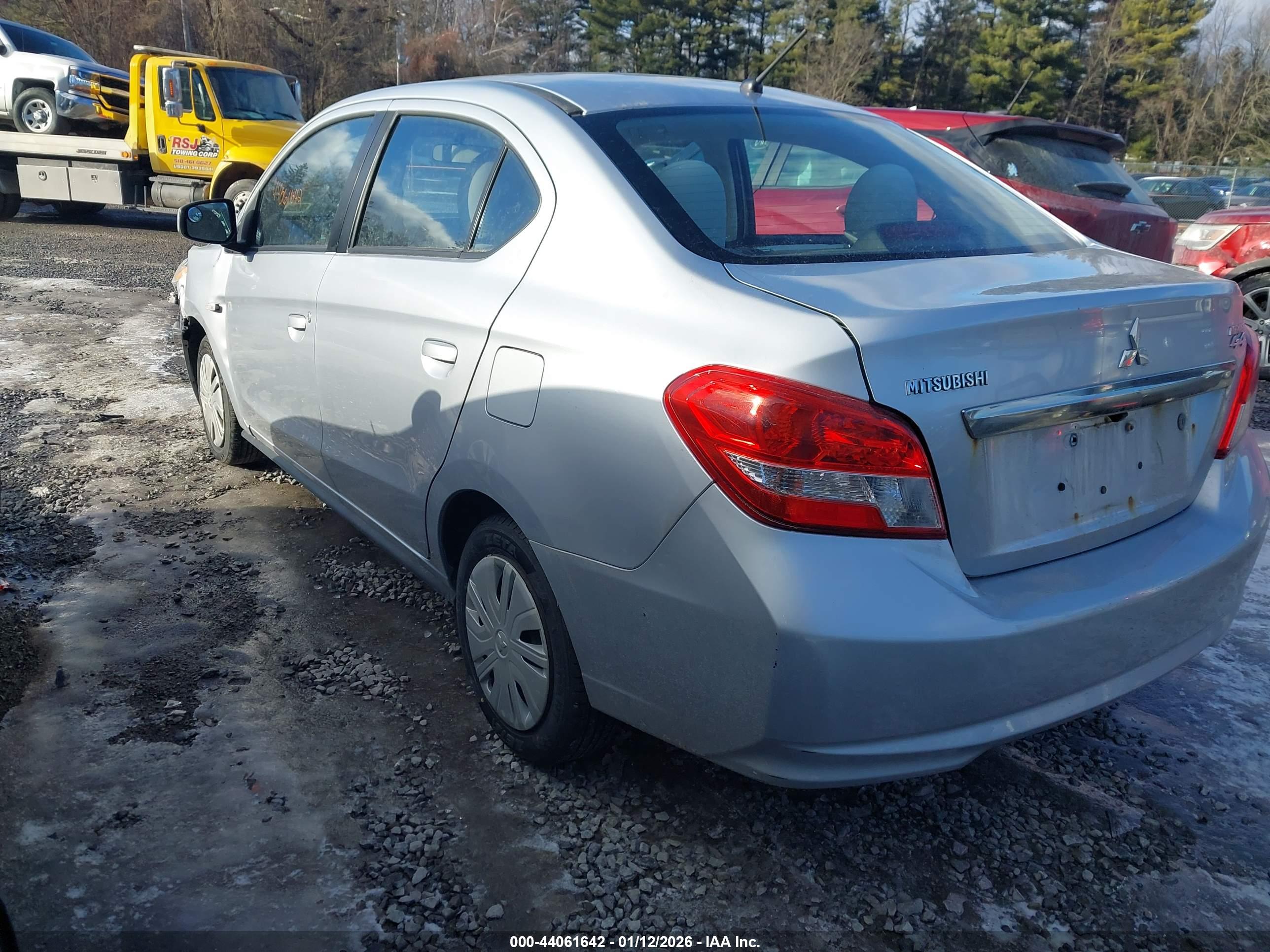 MITSUBISHI MIRAGE image 3