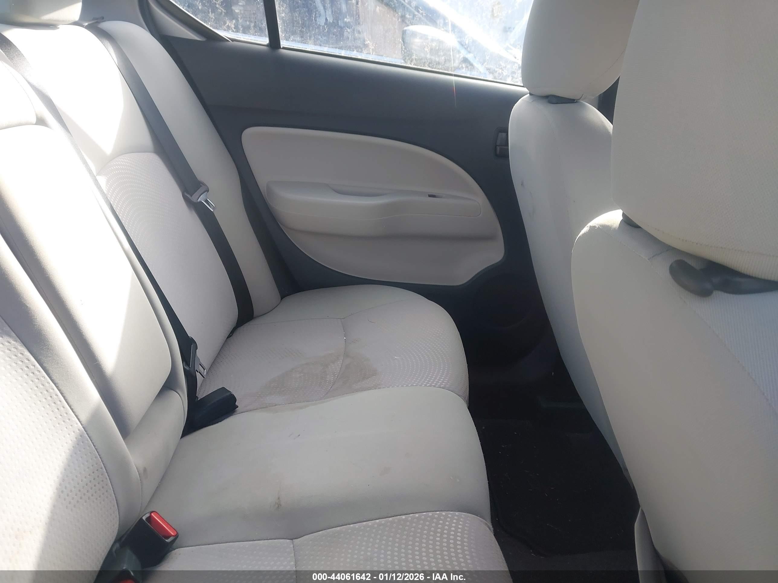 MITSUBISHI MIRAGE image 8