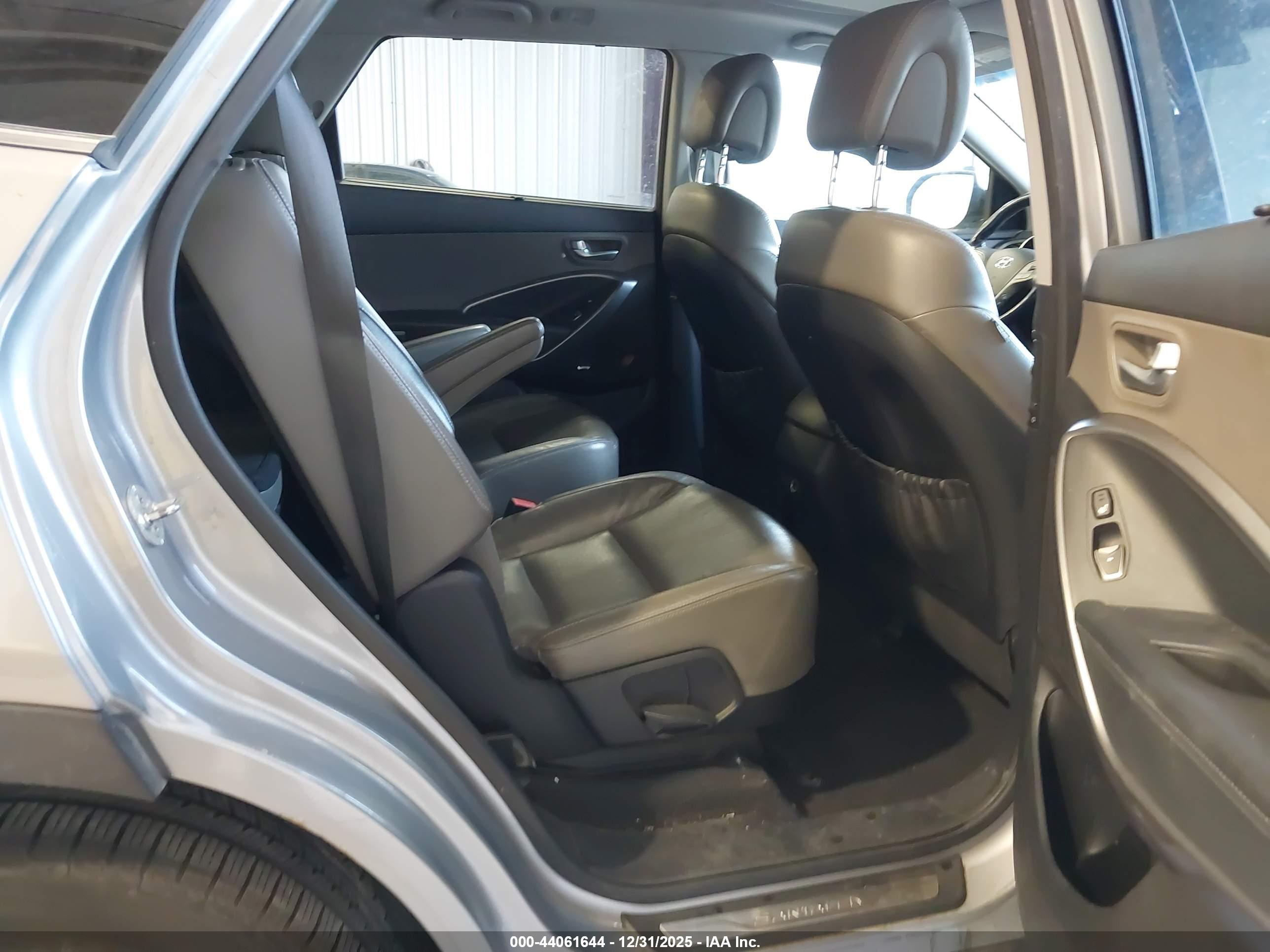 HYUNDAI SANTA image 8
