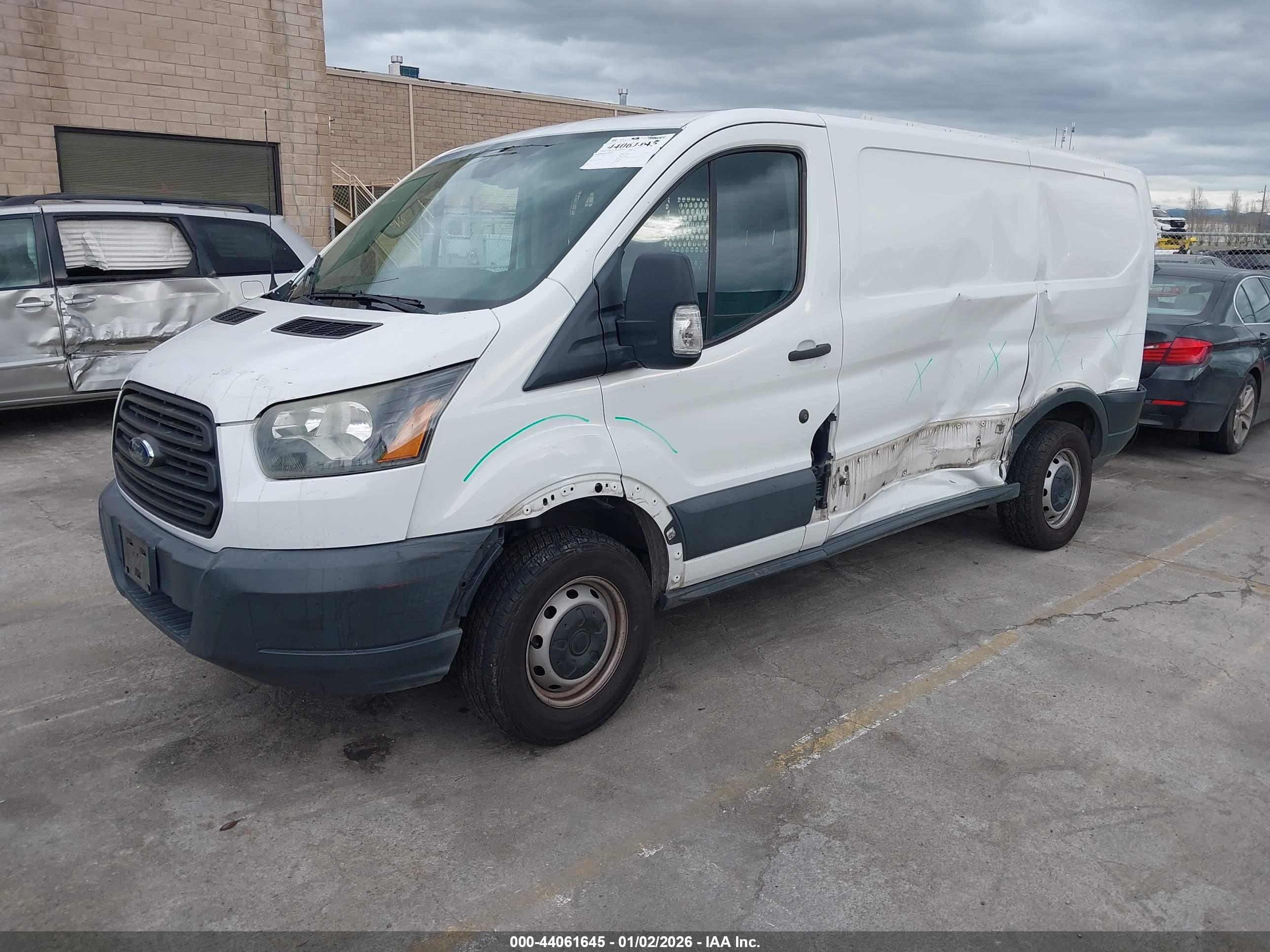 FORD TRANSIT-250 image 2