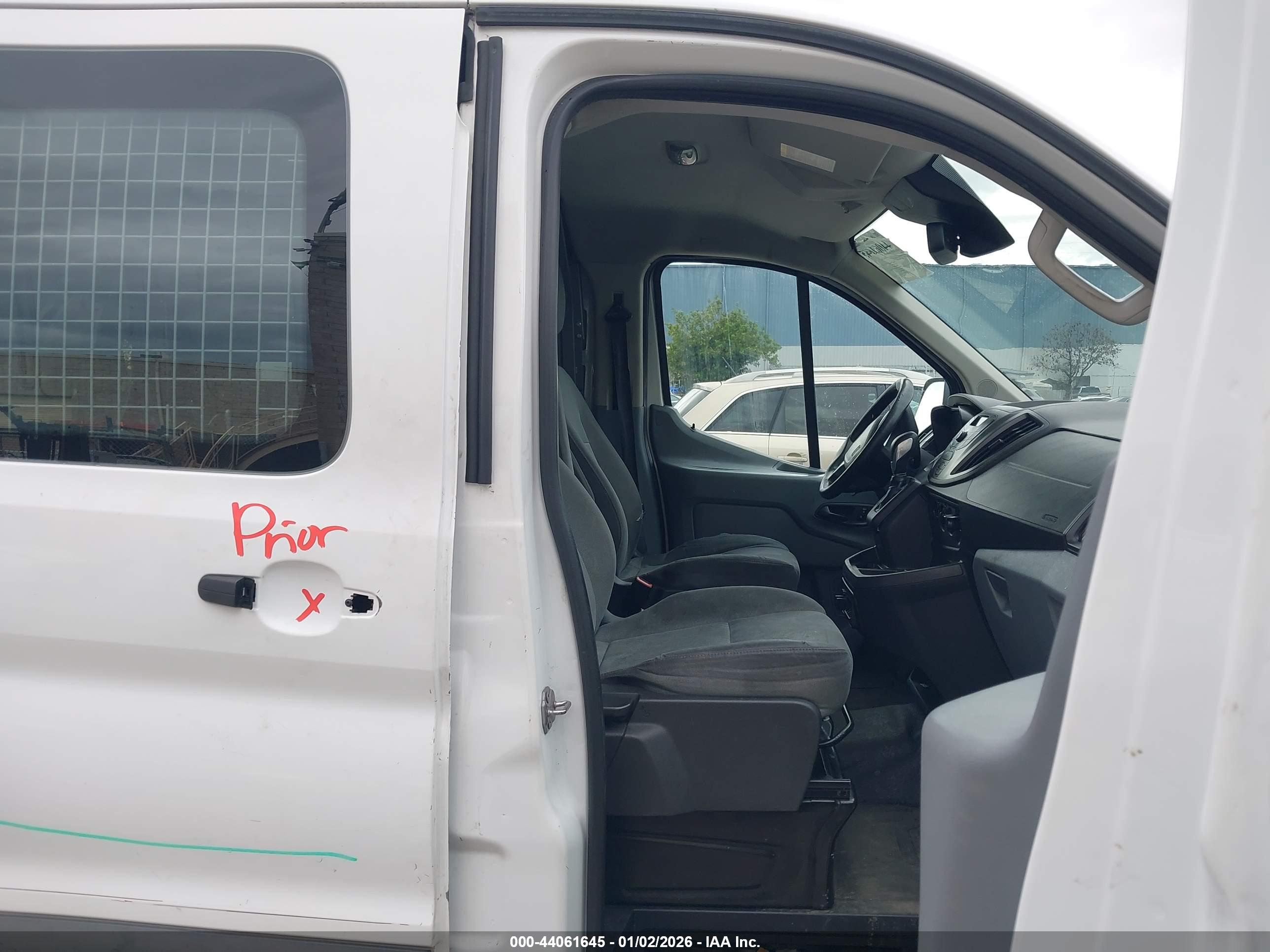 FORD TRANSIT-250 image 5