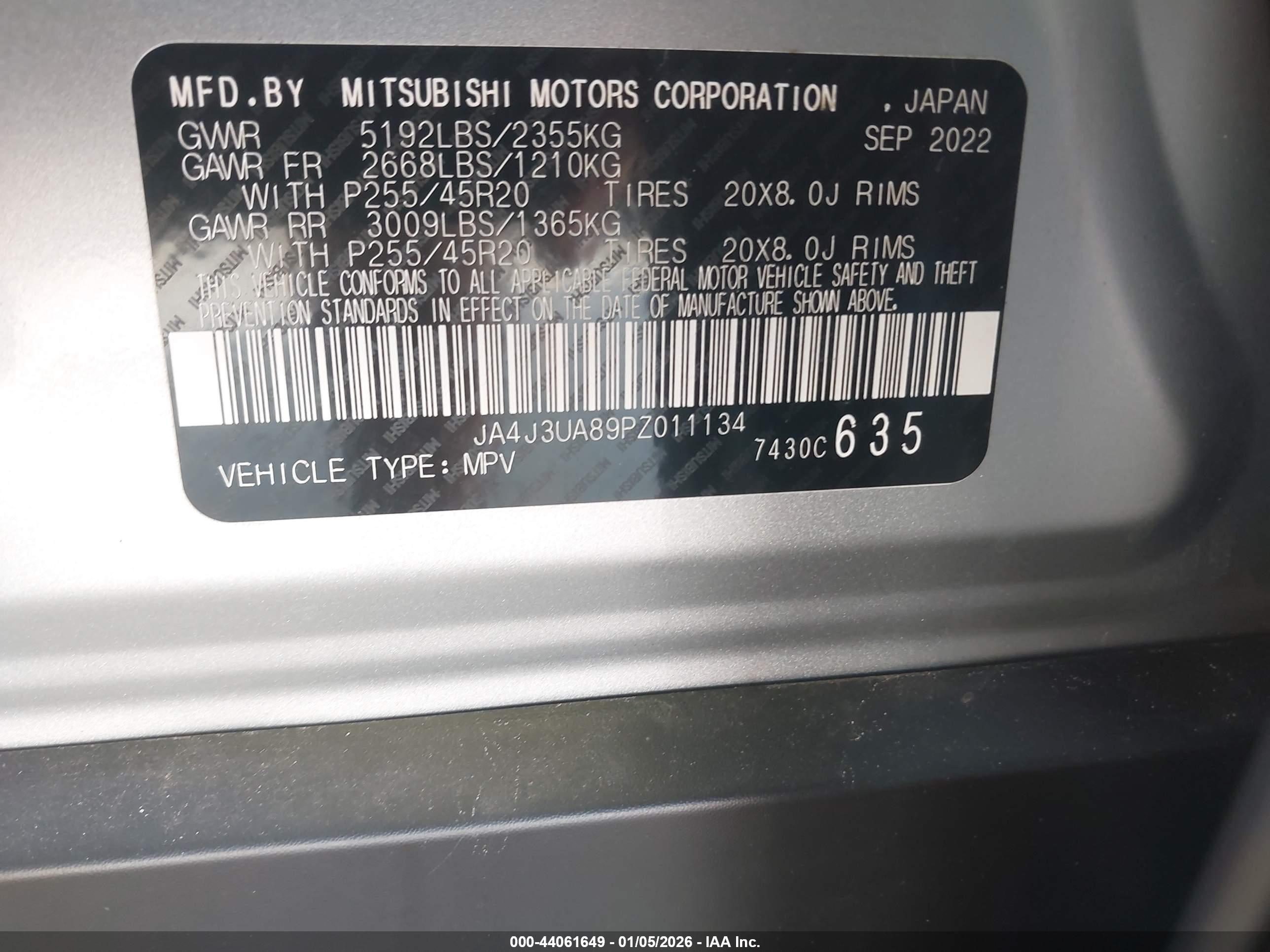 MITSUBISHI OUTLANDER image 9