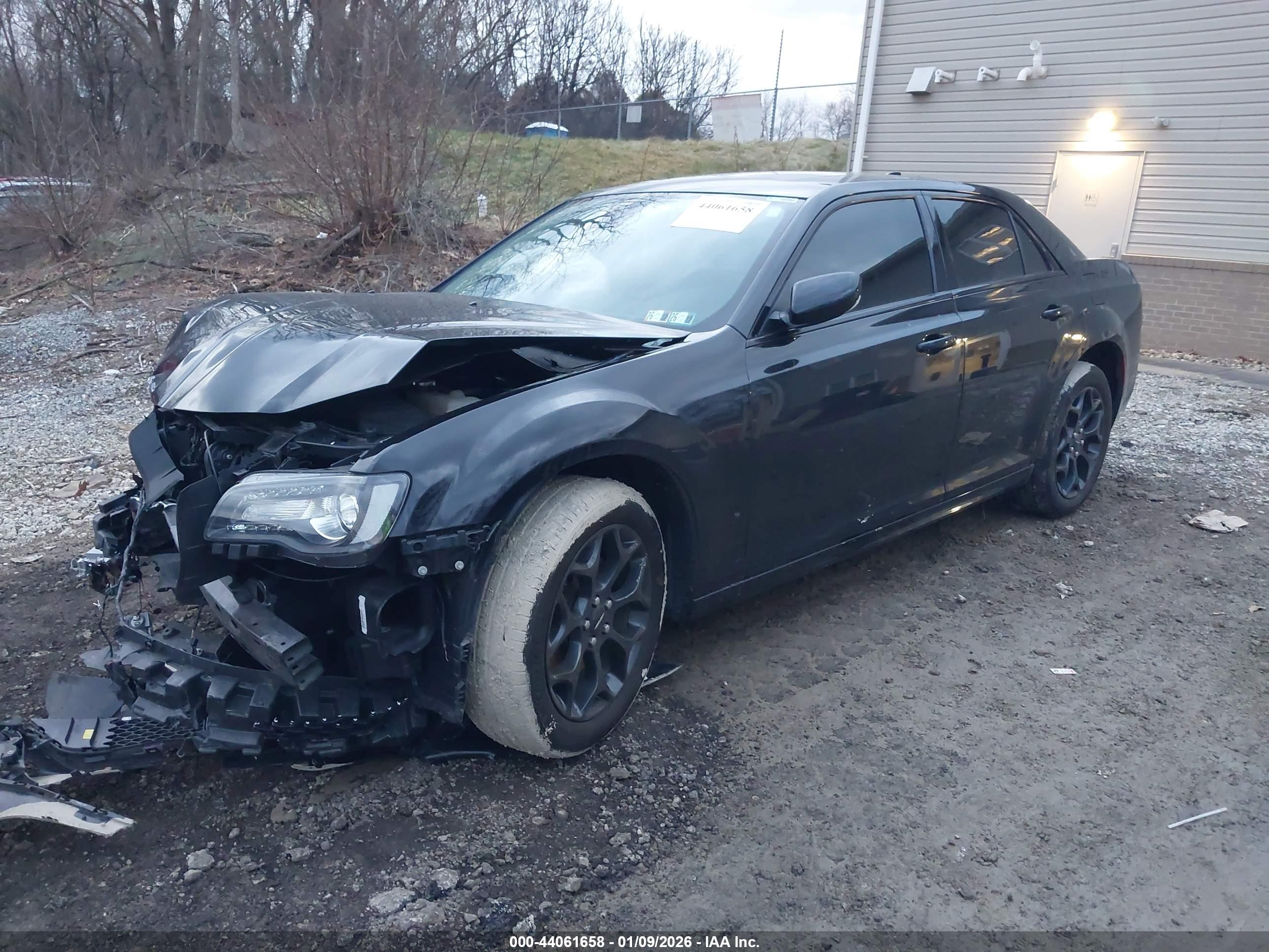 CHRYSLER 300 image 2