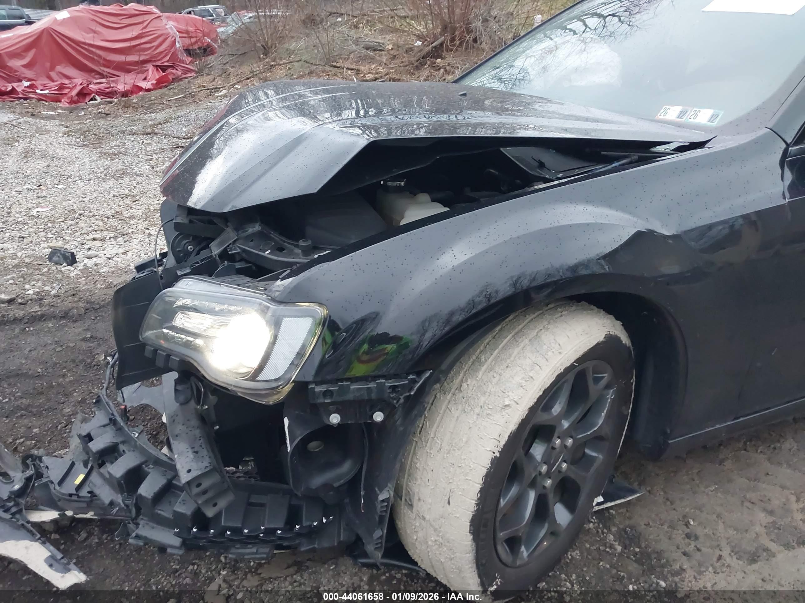CHRYSLER 300 image 6