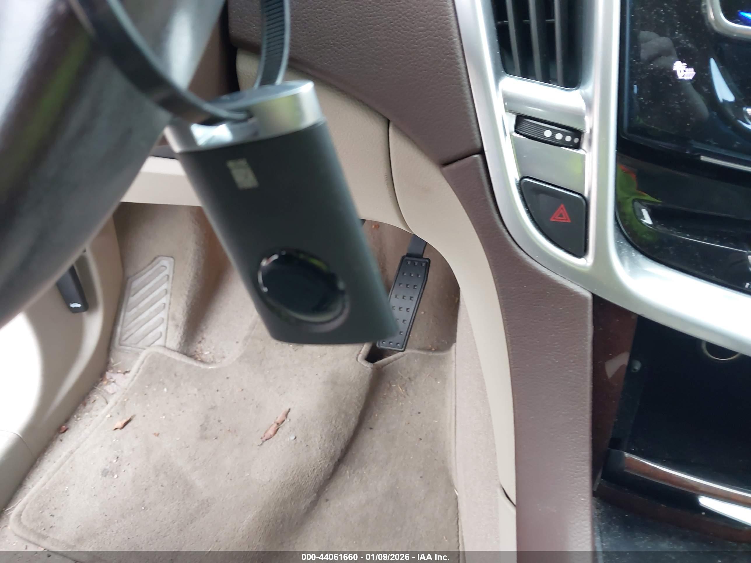 CADILLAC SRX image 11