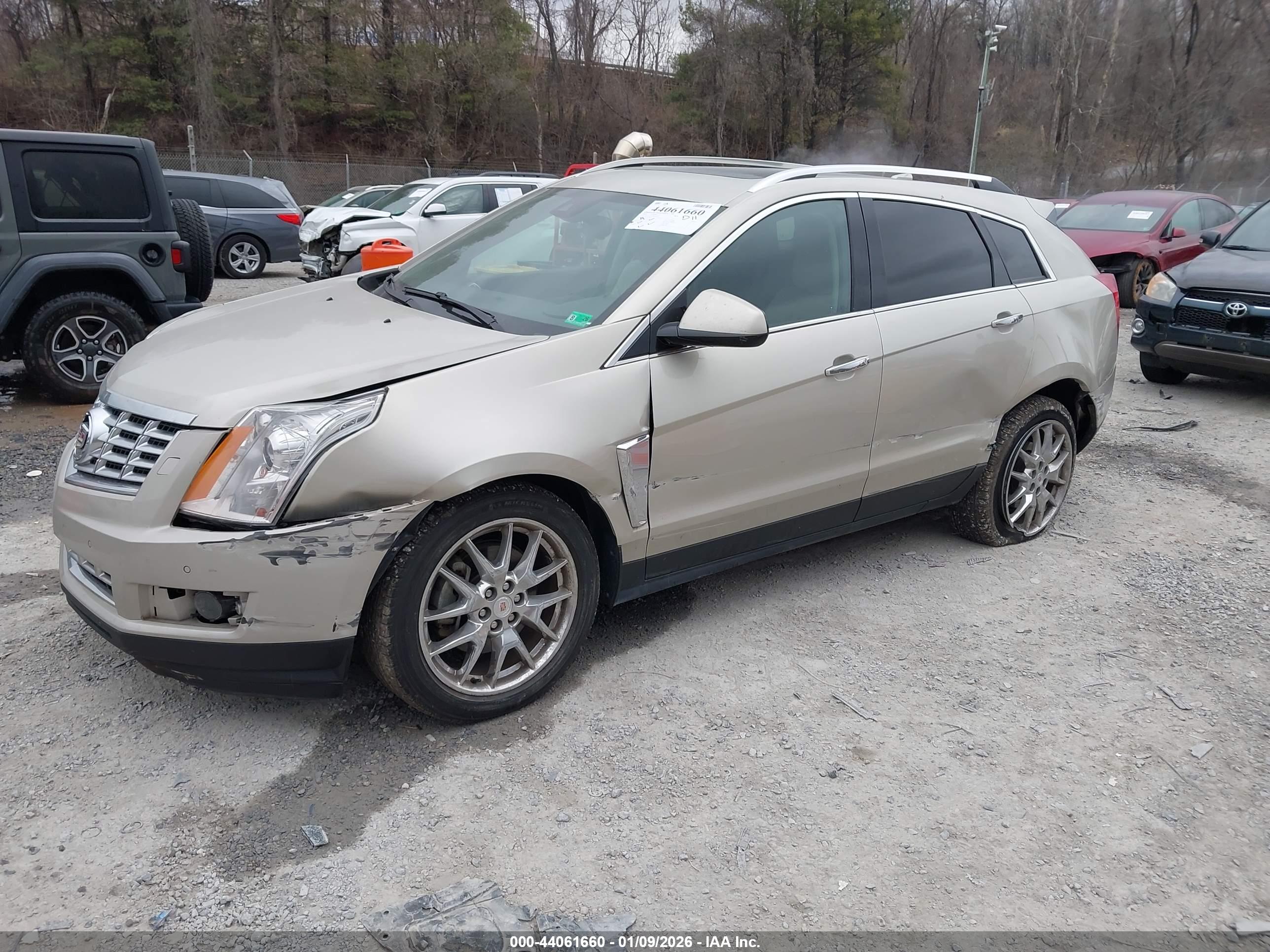 CADILLAC SRX image 2
