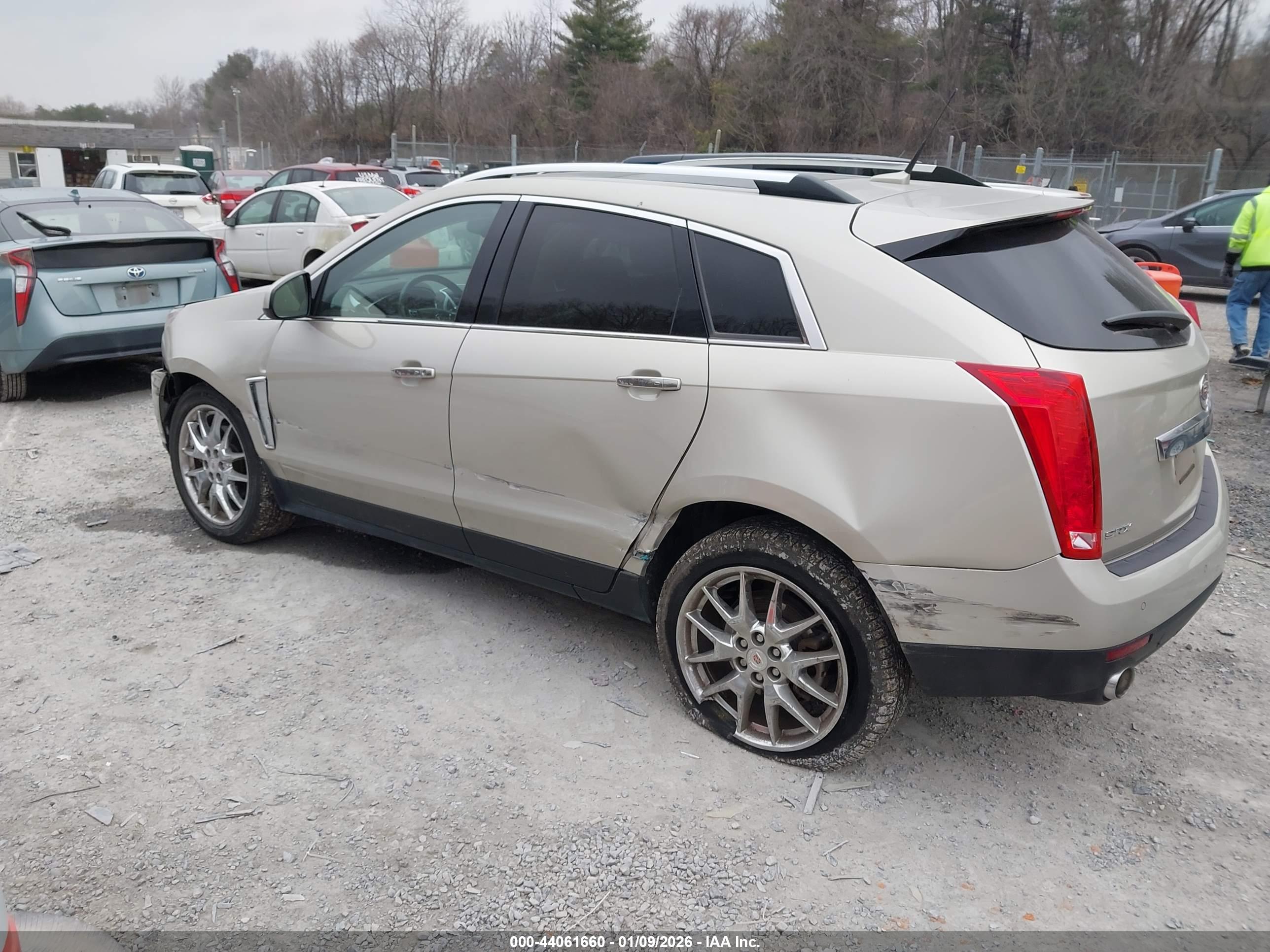 CADILLAC SRX image 3