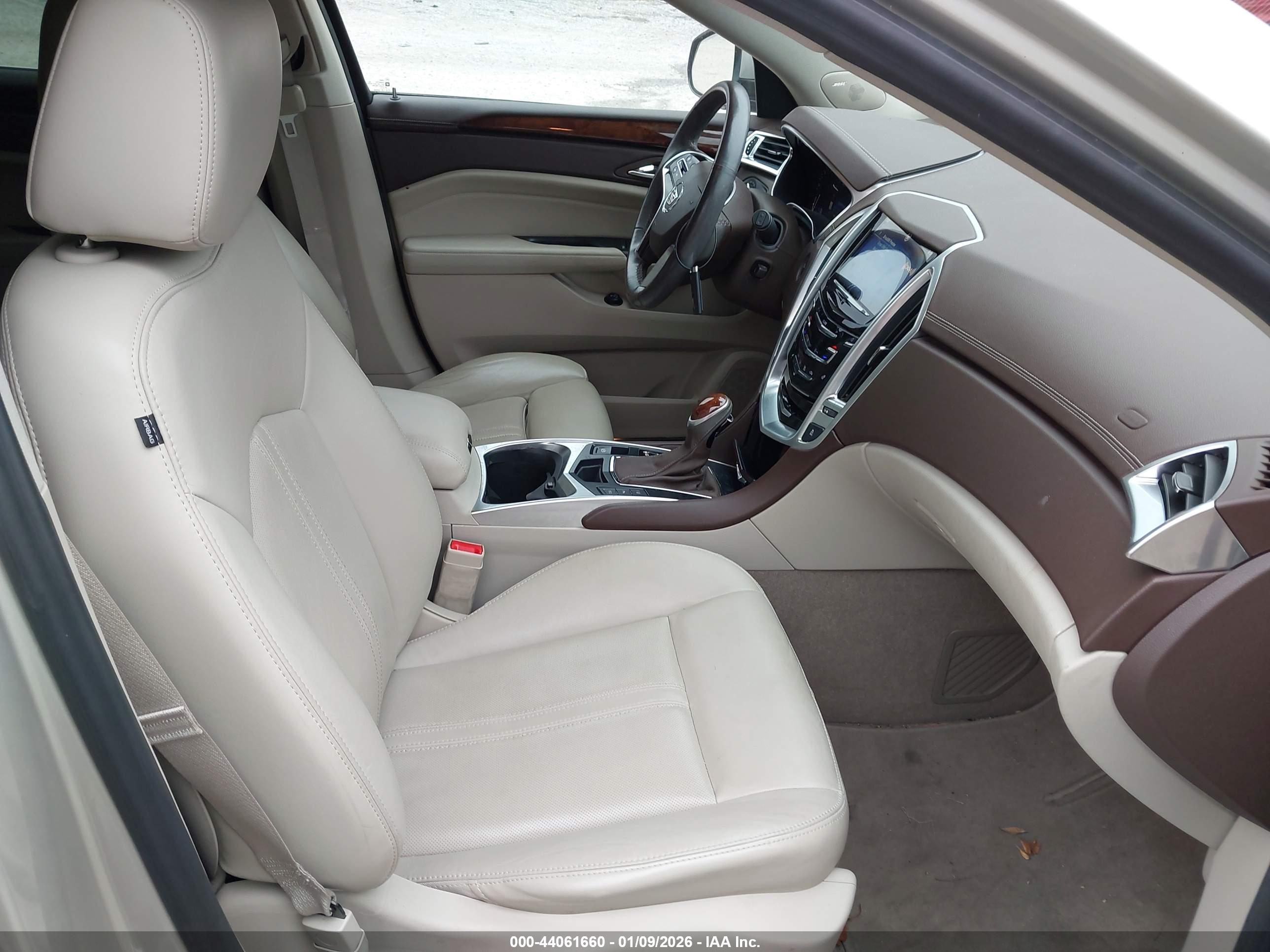 CADILLAC SRX image 5