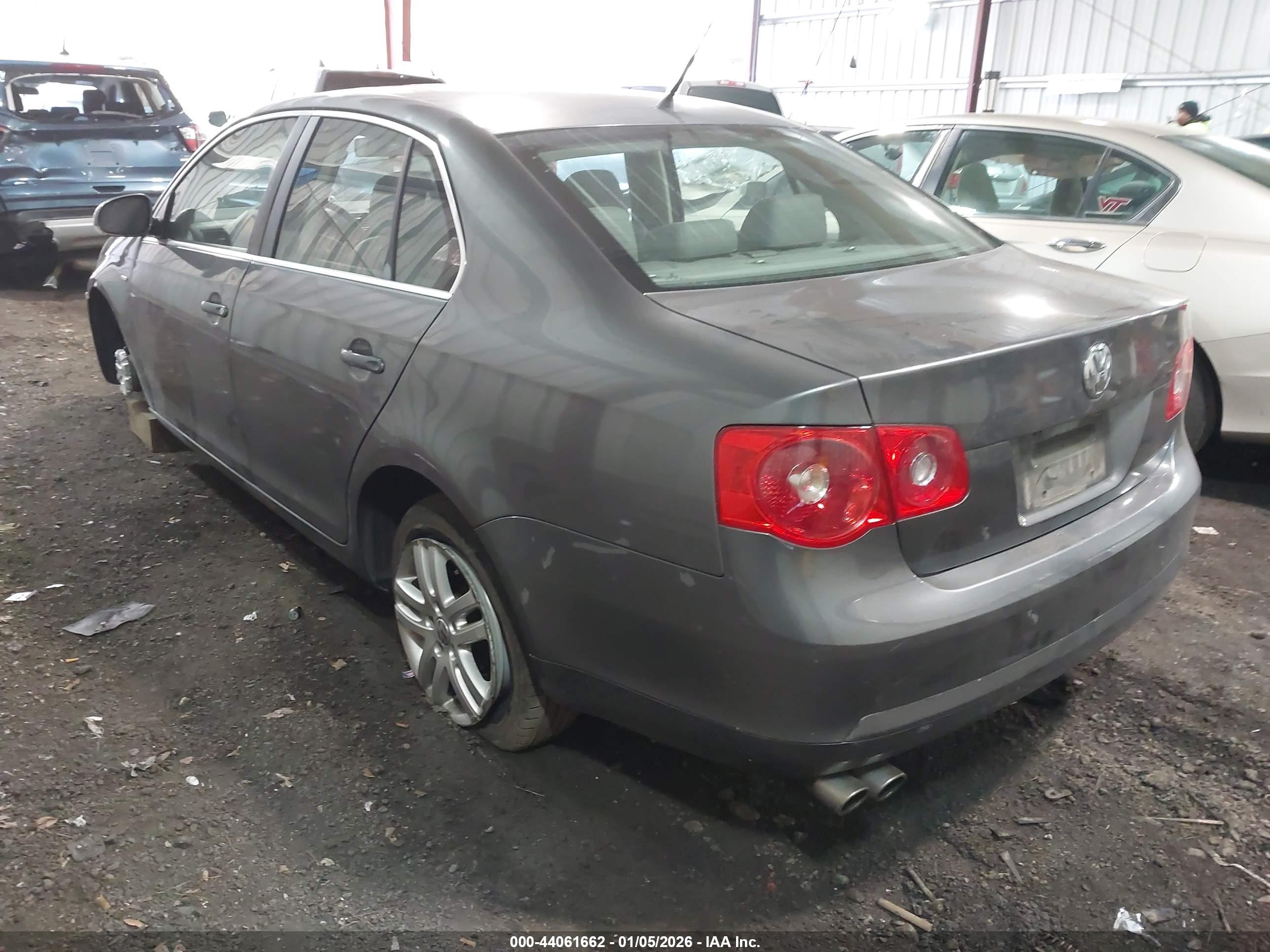 VOLKSWAGEN JETTA image 3