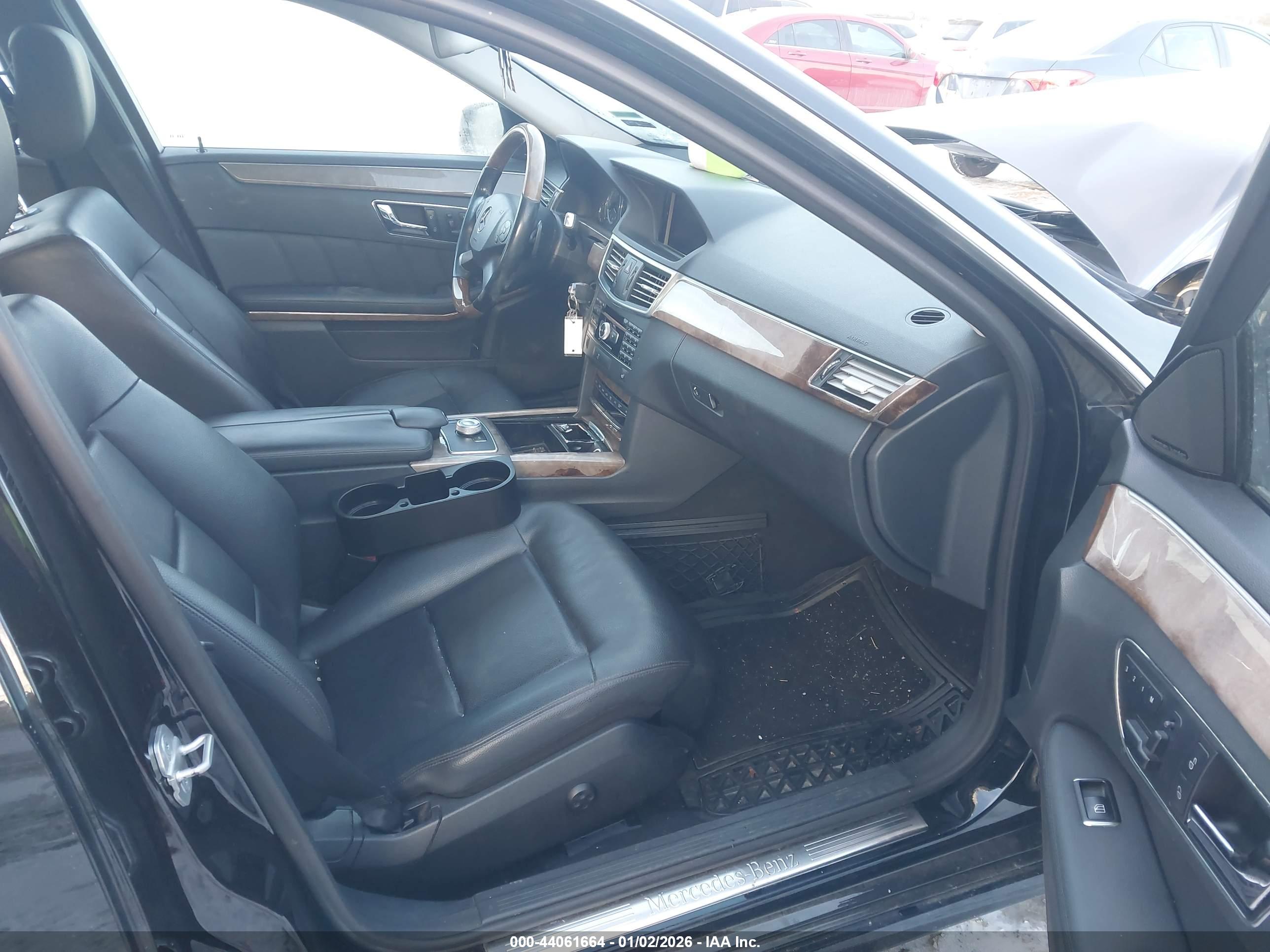MERCEDES-BENZ E image 5