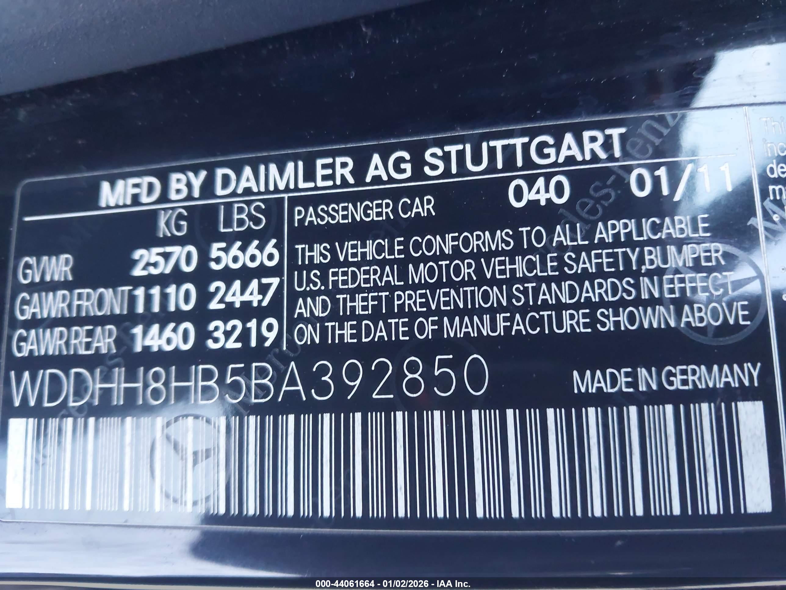 MERCEDES-BENZ E image 9