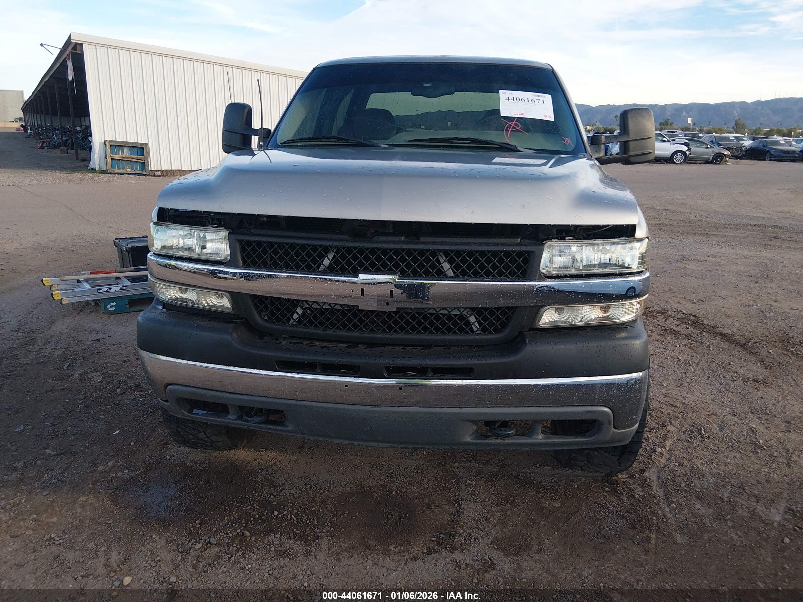 CHEVROLET SILVERADO image 6