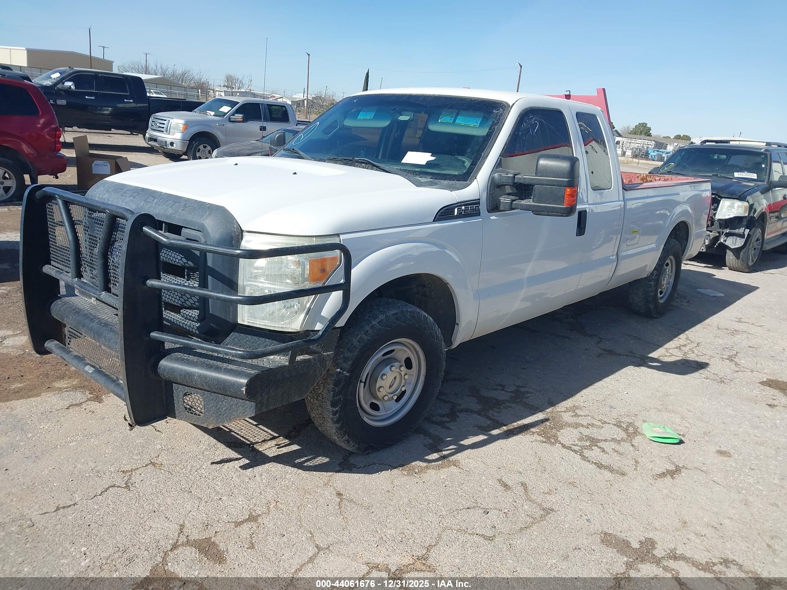 FORD F-250 image 2