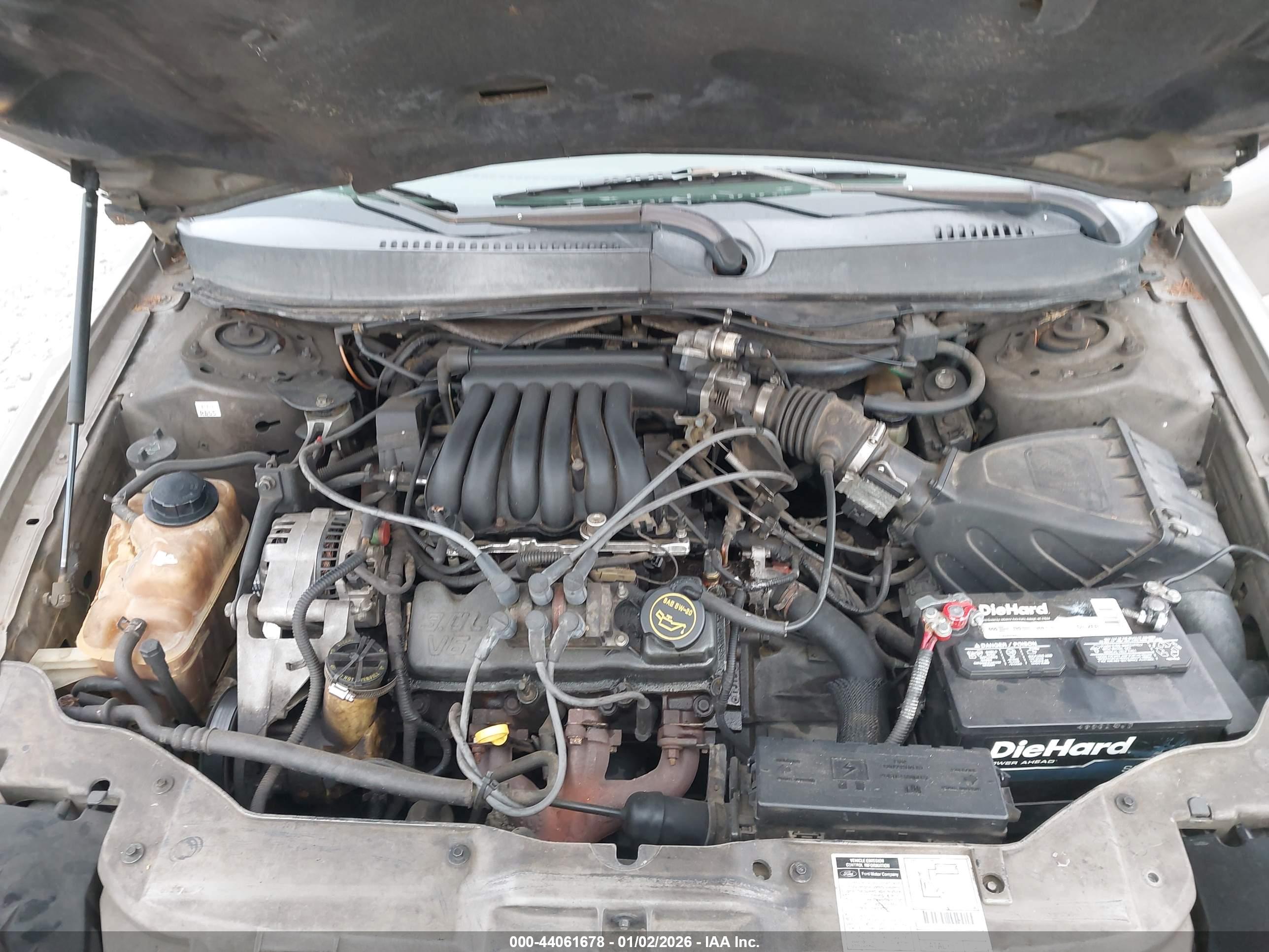 FORD TAURUS image 10