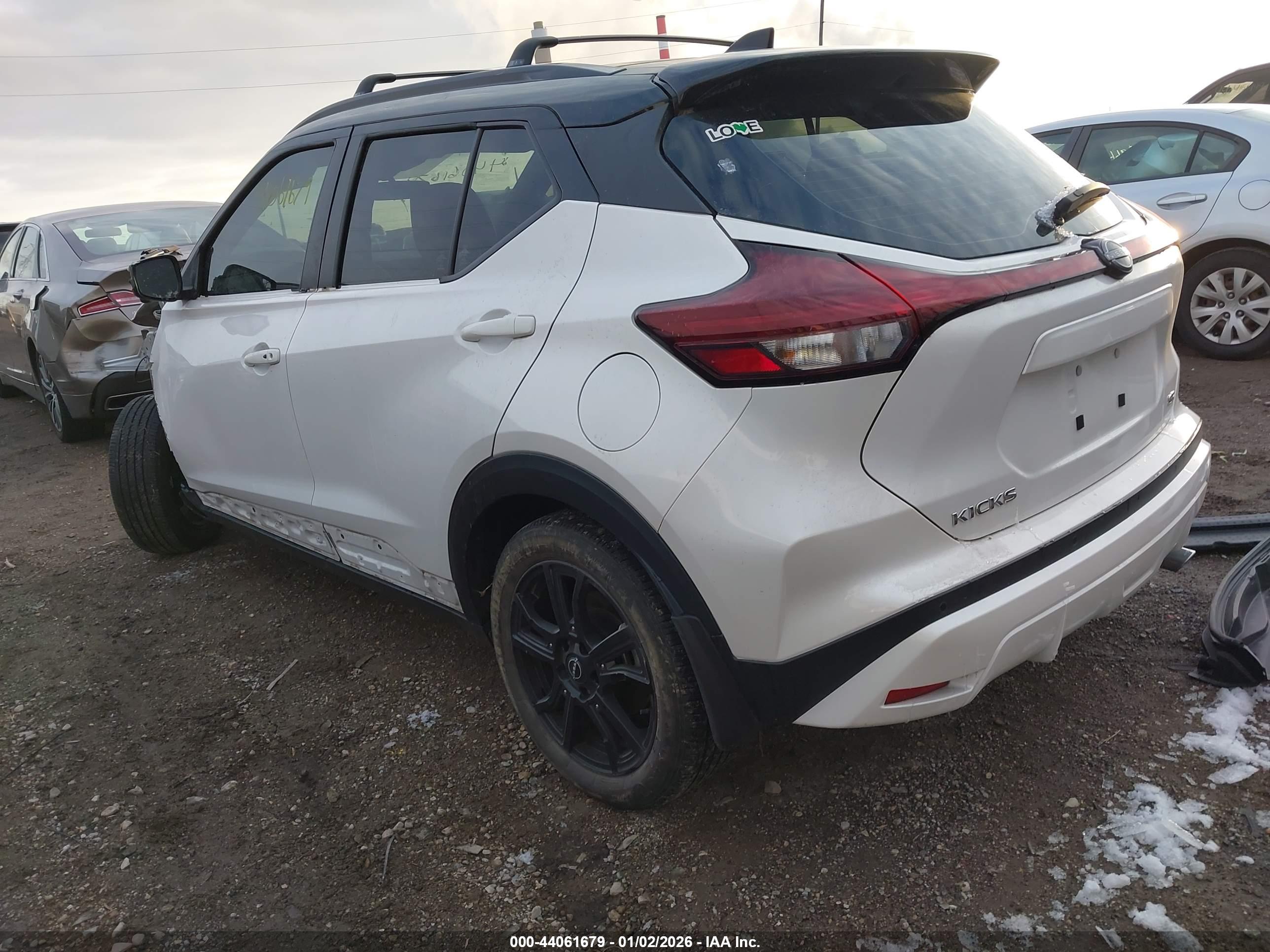 NISSAN KICKS image 3