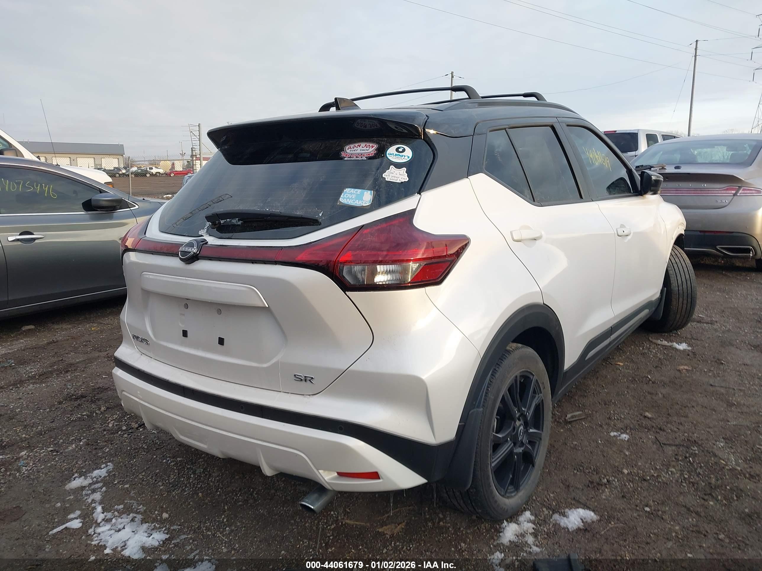 NISSAN KICKS image 4