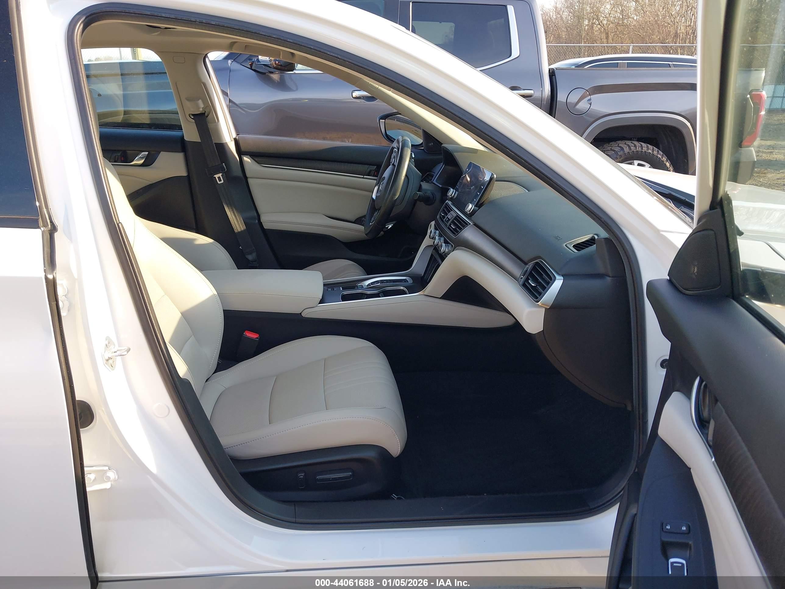 HONDA ACCORD image 5