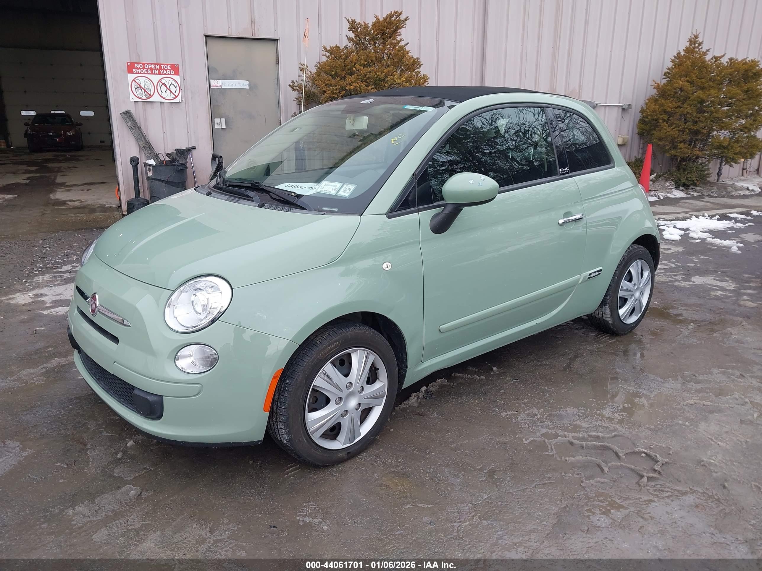 FIAT 500C image 2