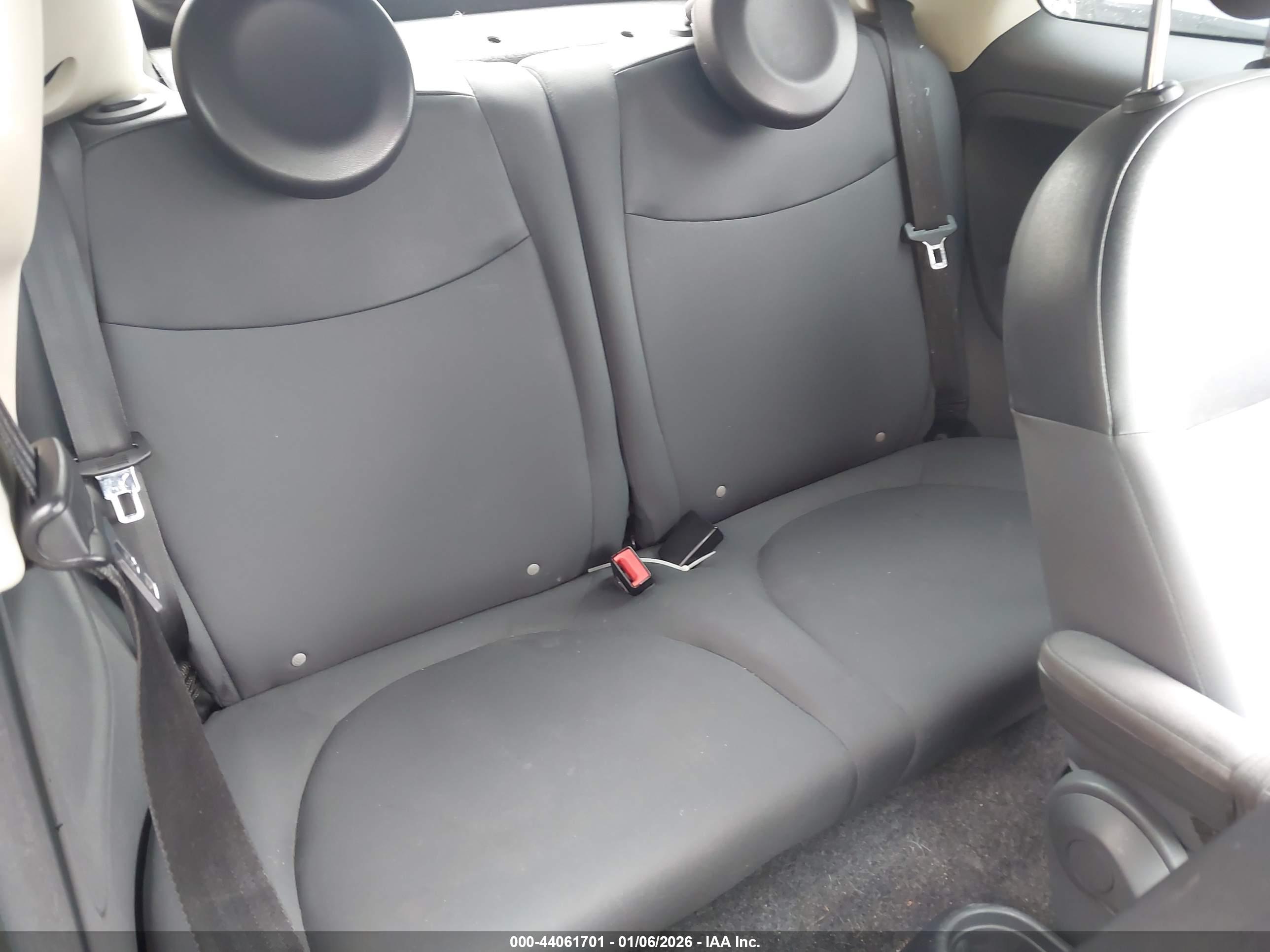 FIAT 500C image 8