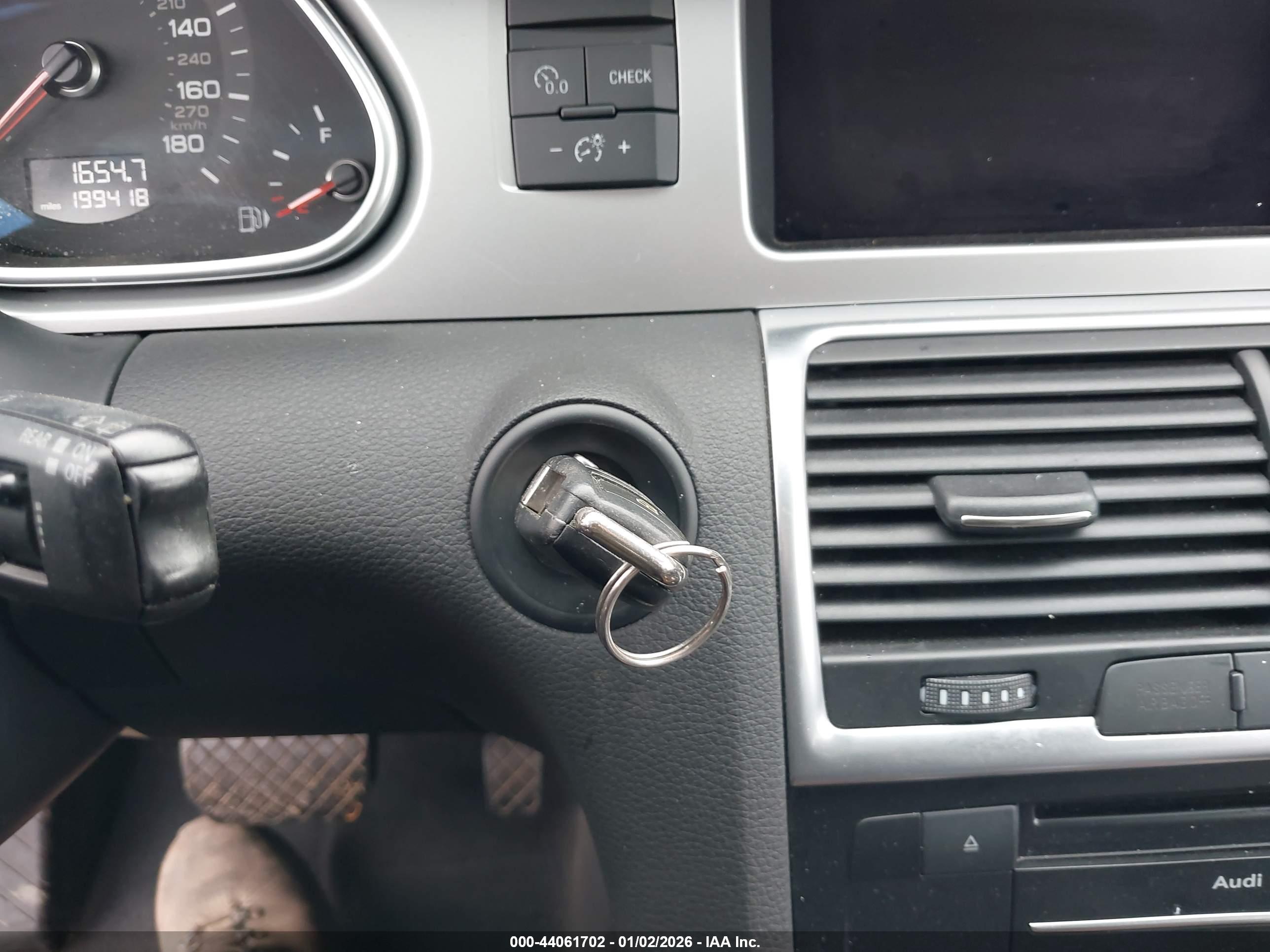 AUDI Q7 image 11