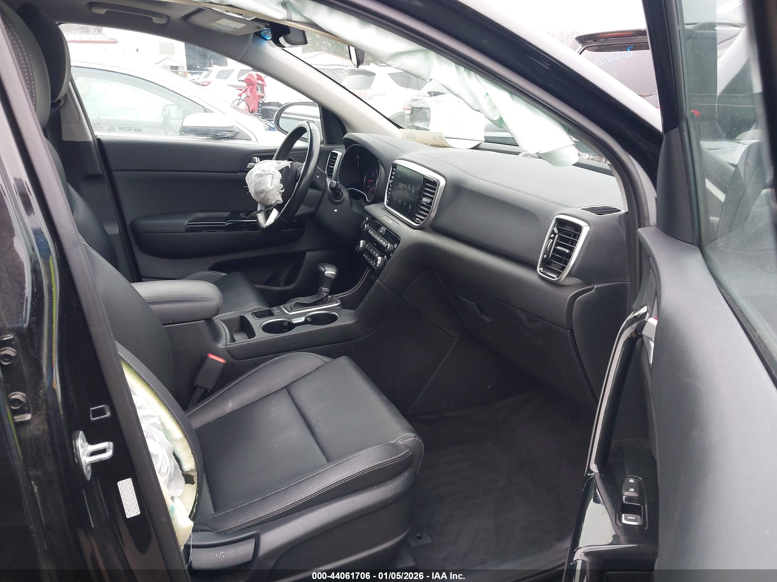 KIA SPORTAGE image 5