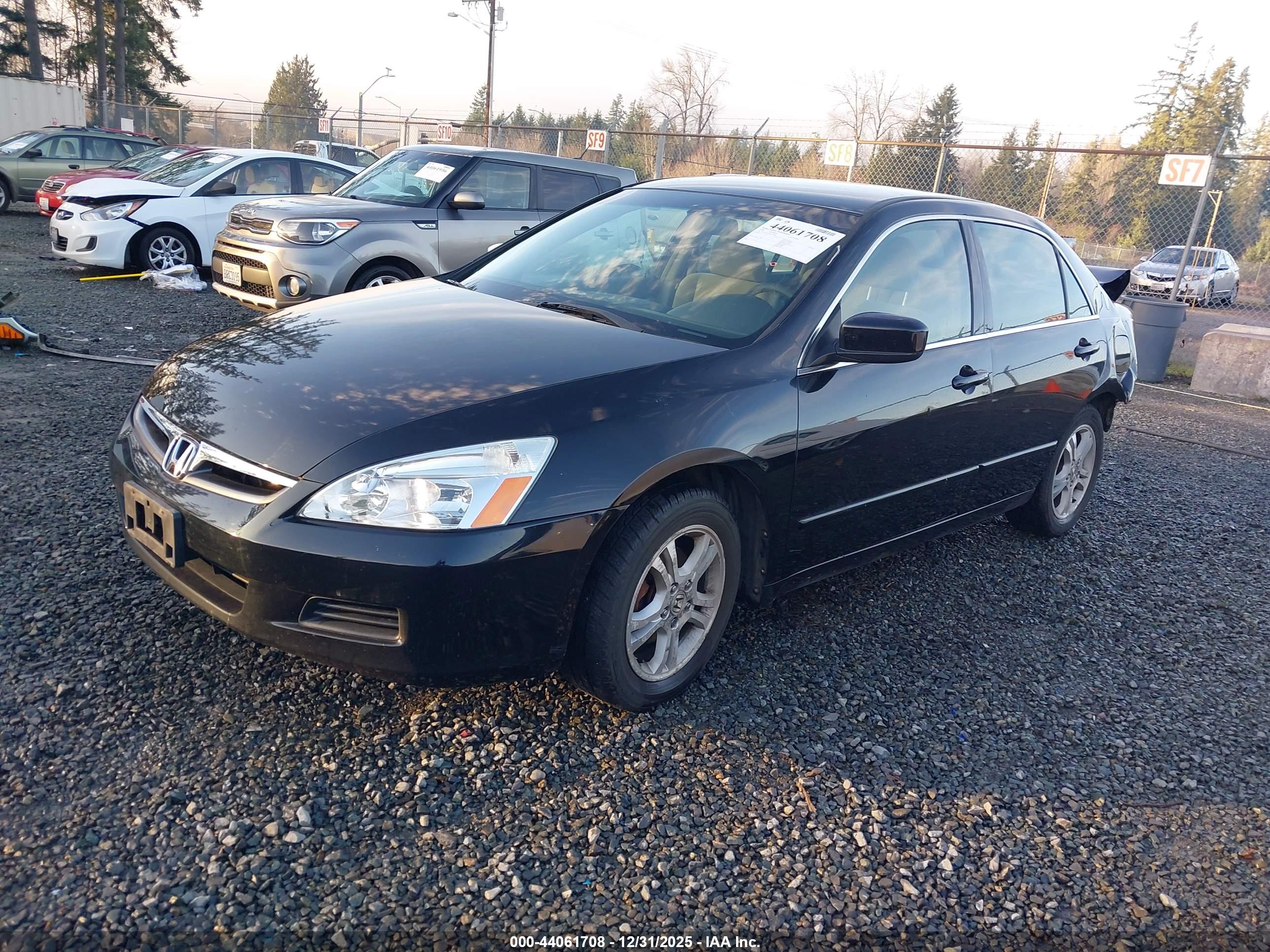HONDA ACCORD image 2