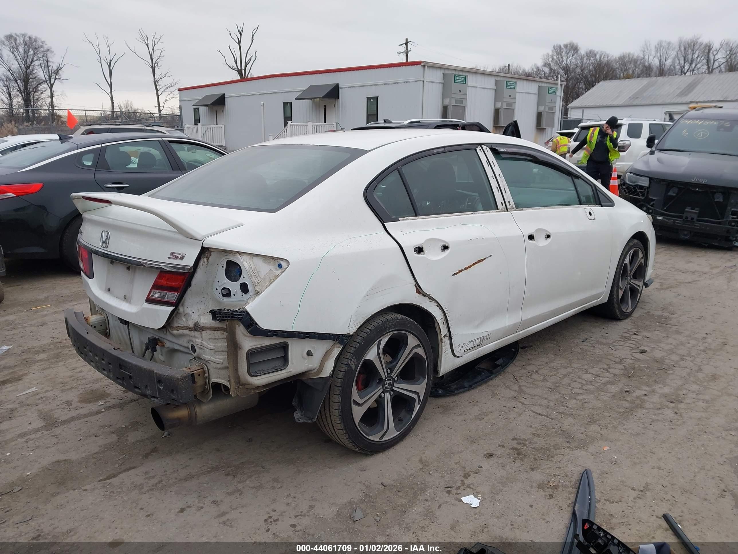 HONDA CIVIC image 4