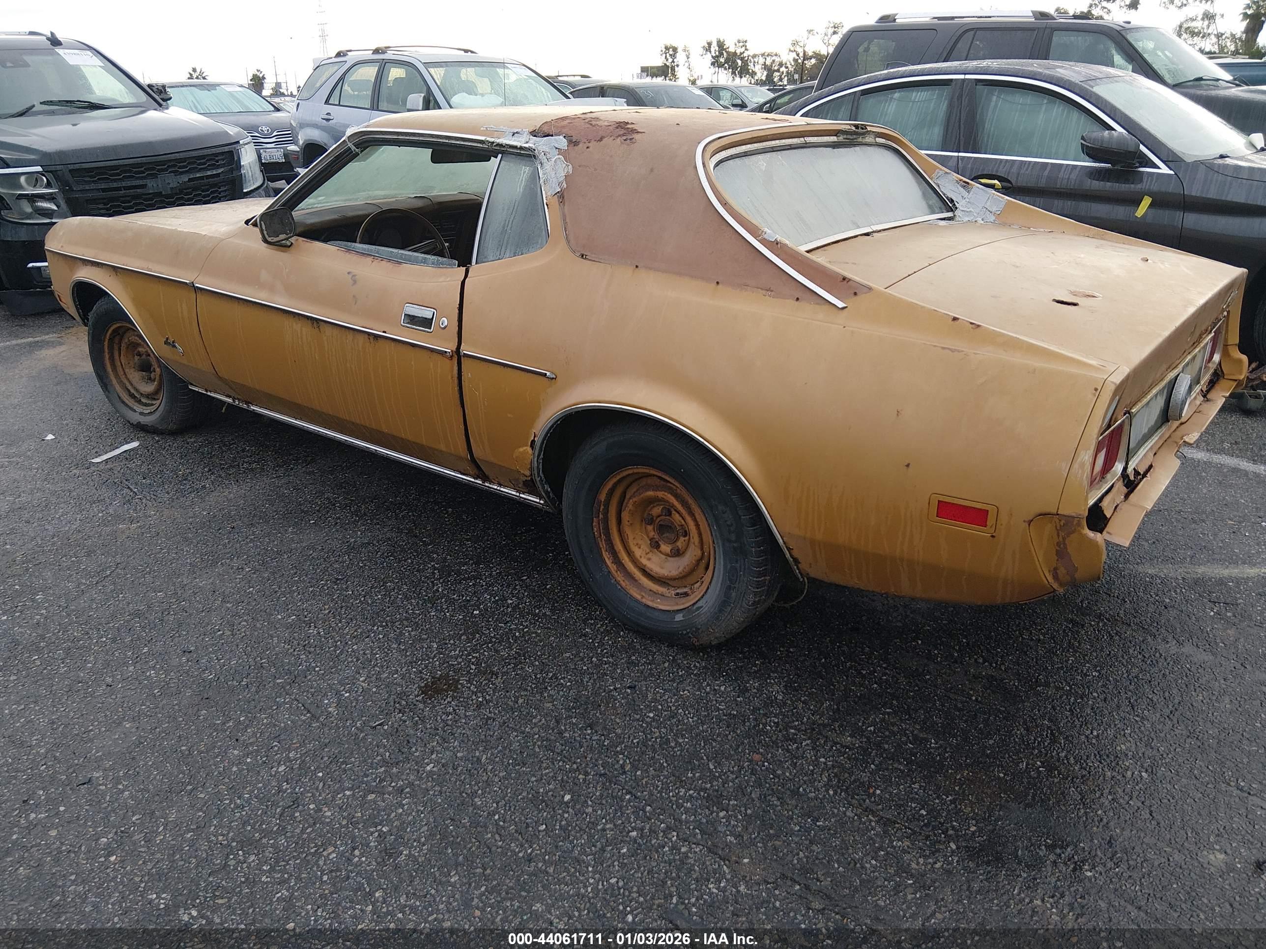 FORD MUSTANG image 3