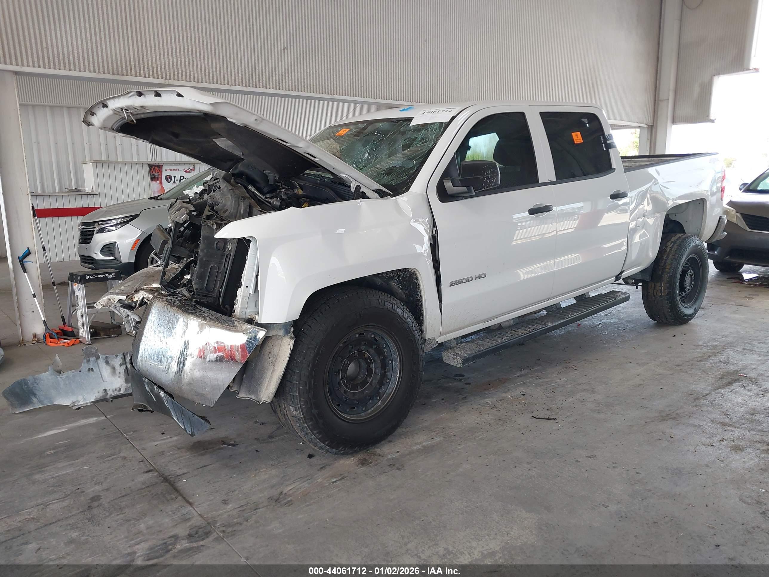 CHEVROLET SILVERADO image 2