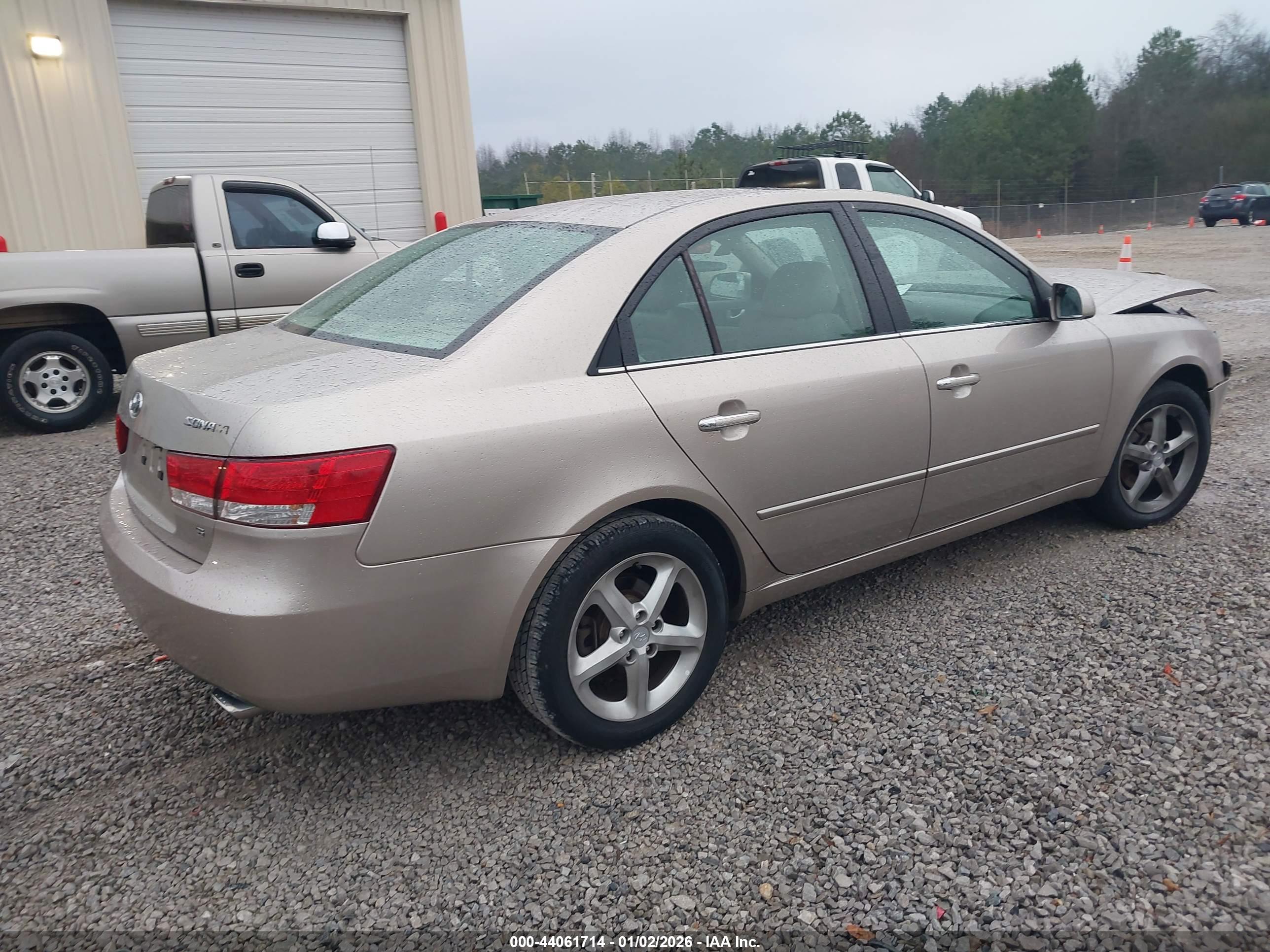 HYUNDAI SONATA image 4