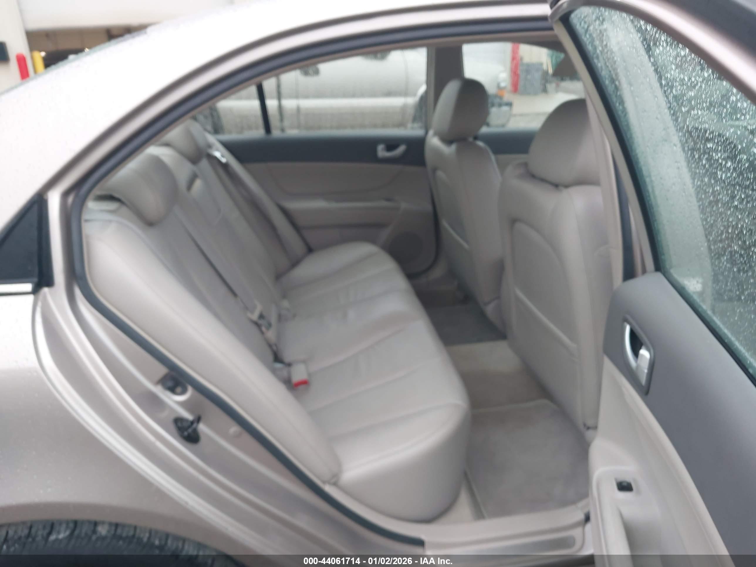 HYUNDAI SONATA image 8
