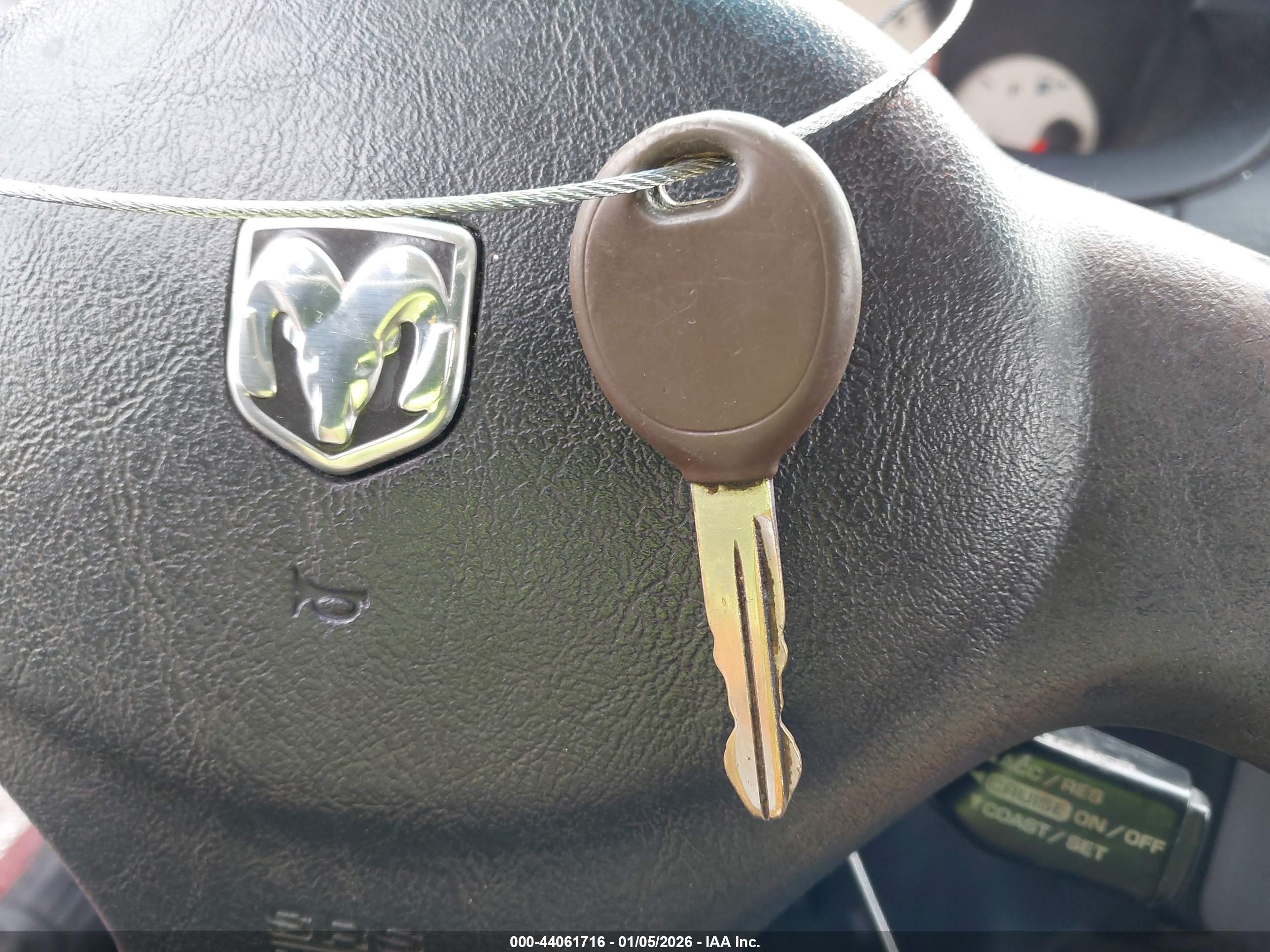 DODGE NEON image 11