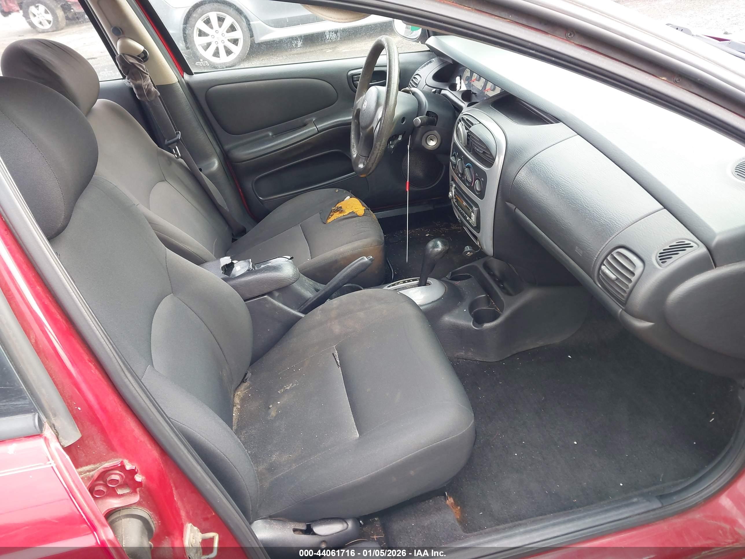 DODGE NEON image 5