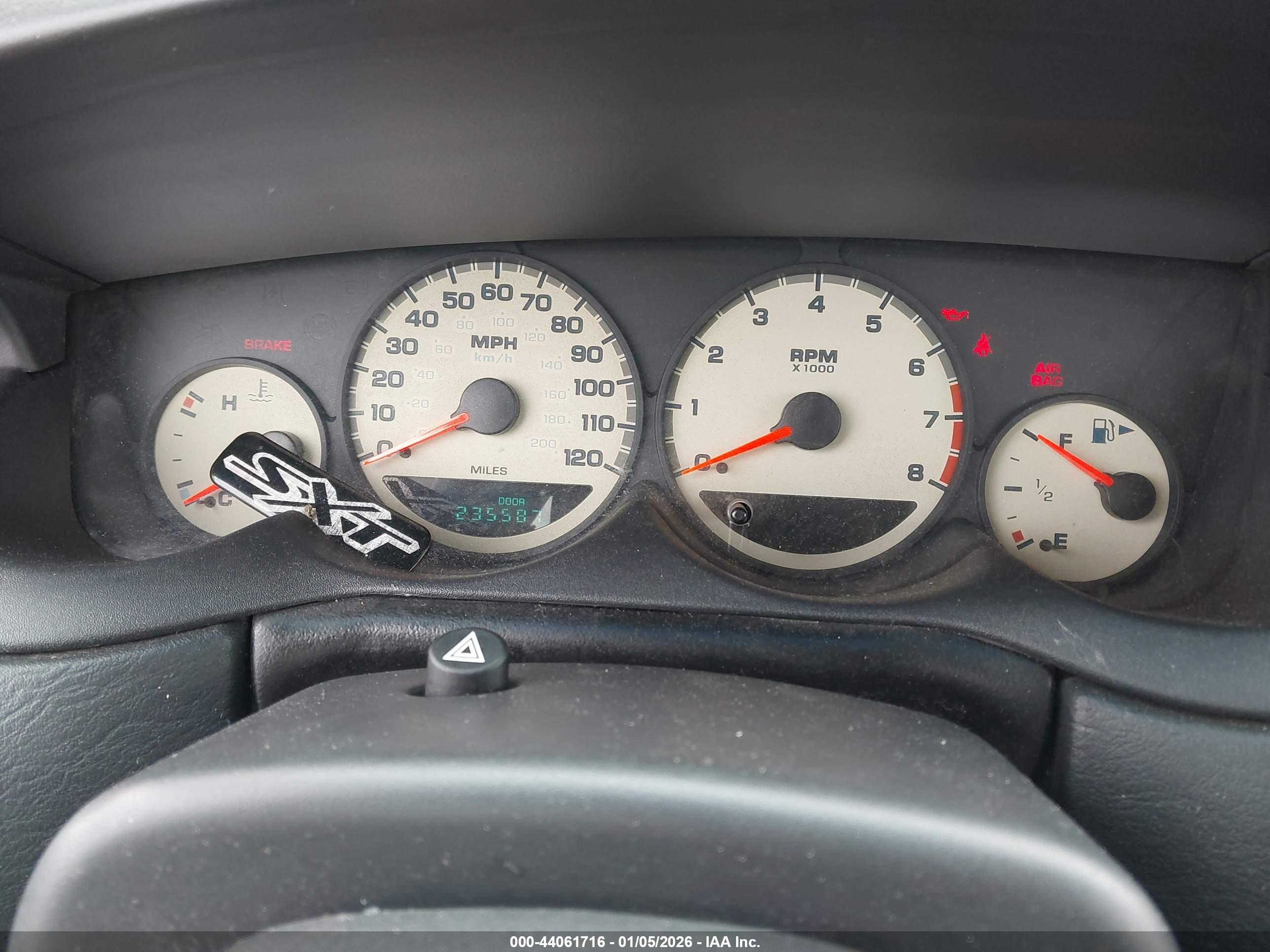 DODGE NEON image 7