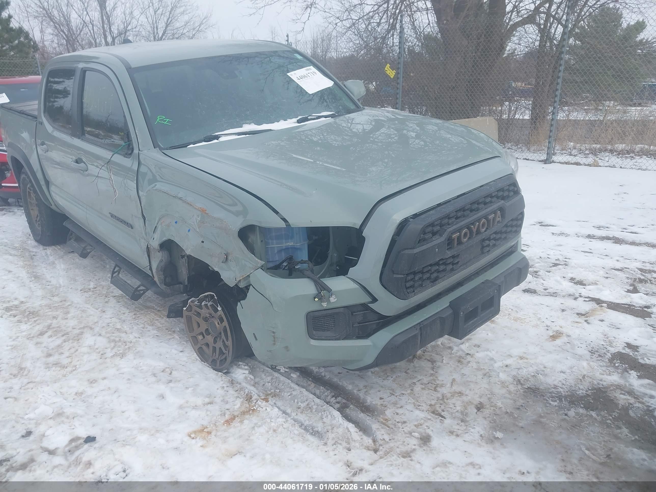 TOYOTA TACOMA image 6