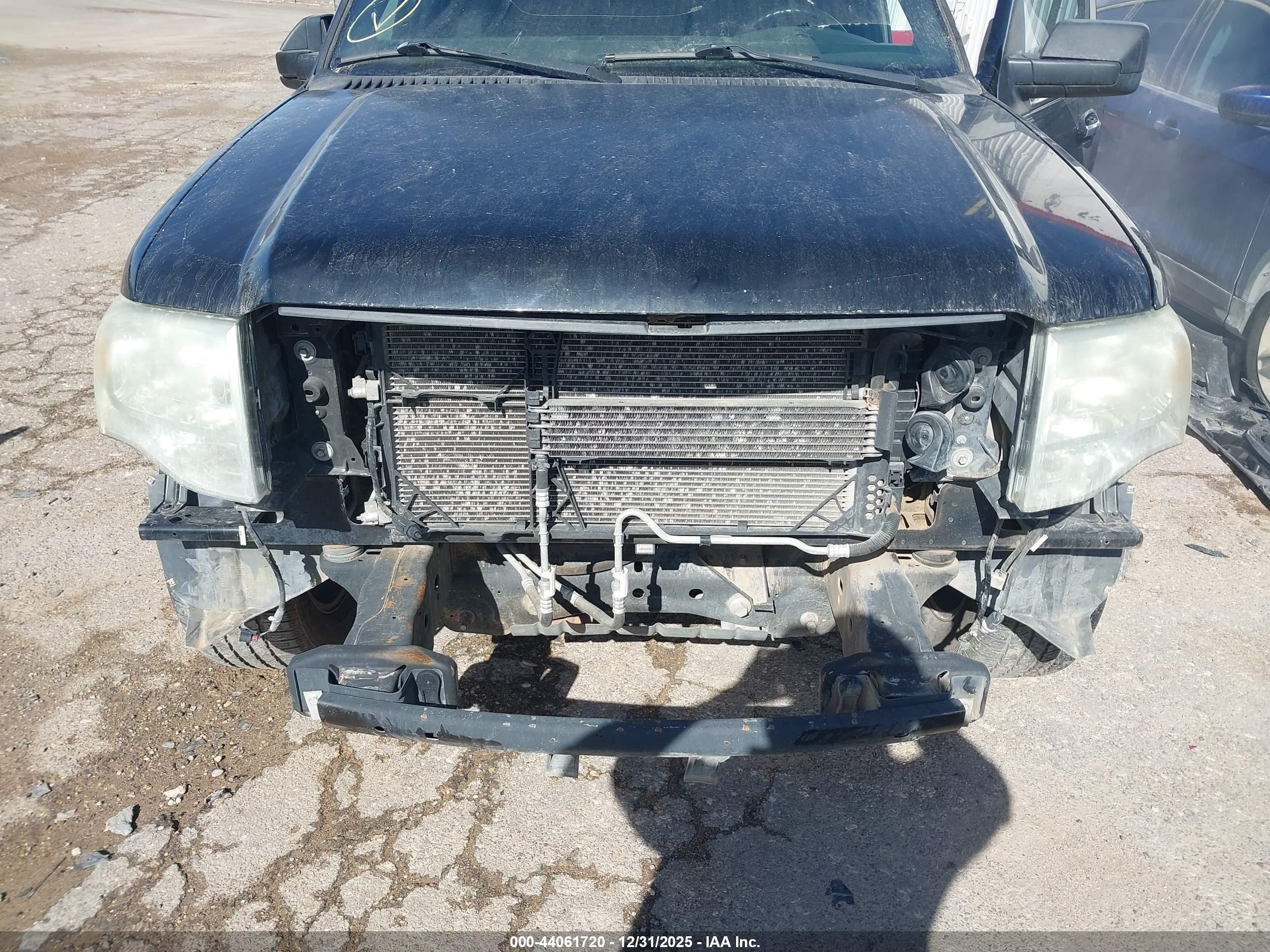 FORD EXPEDITION image 6