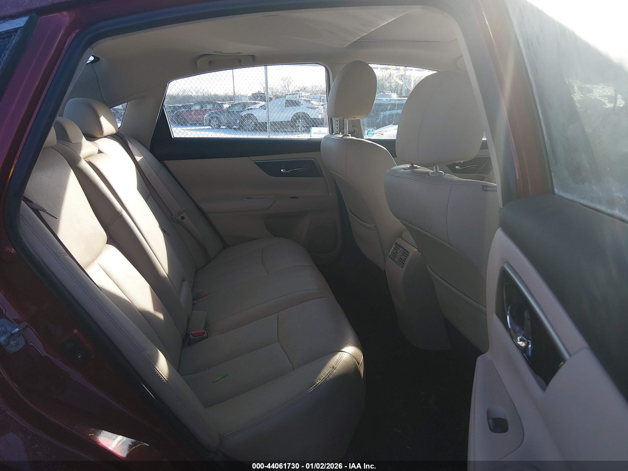 NISSAN ALTIMA image 8