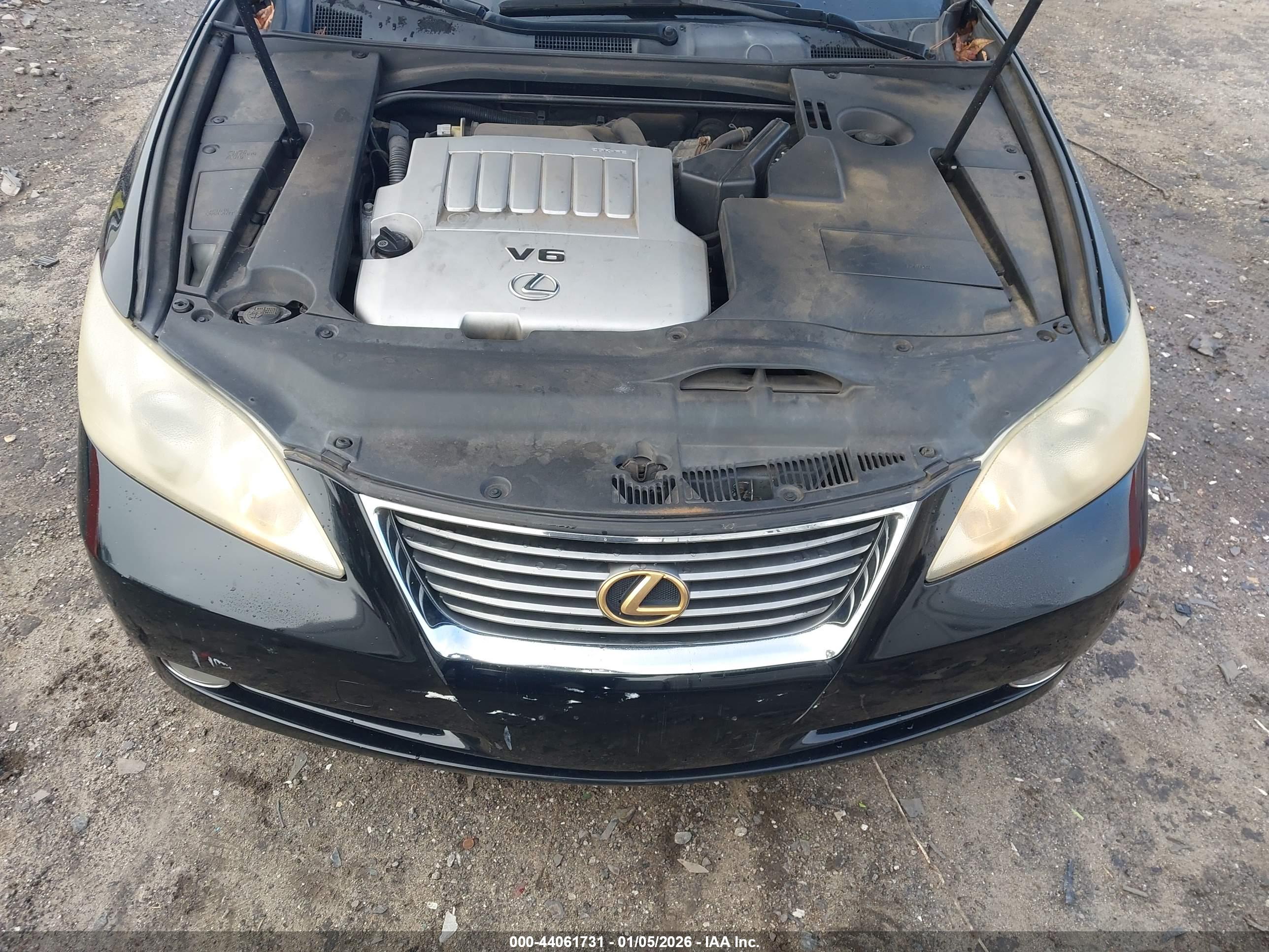 LEXUS ES image 10