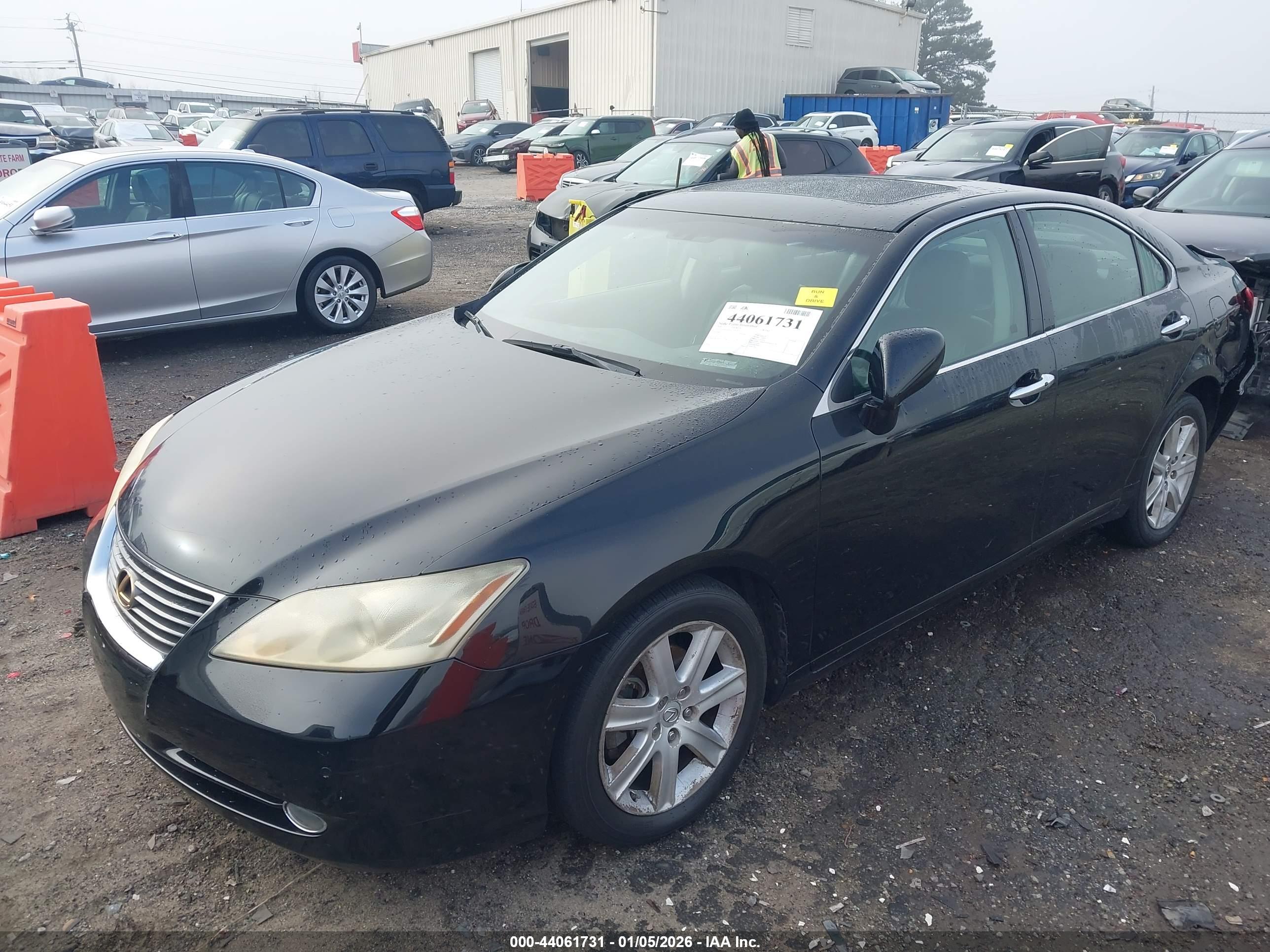 LEXUS ES image 2