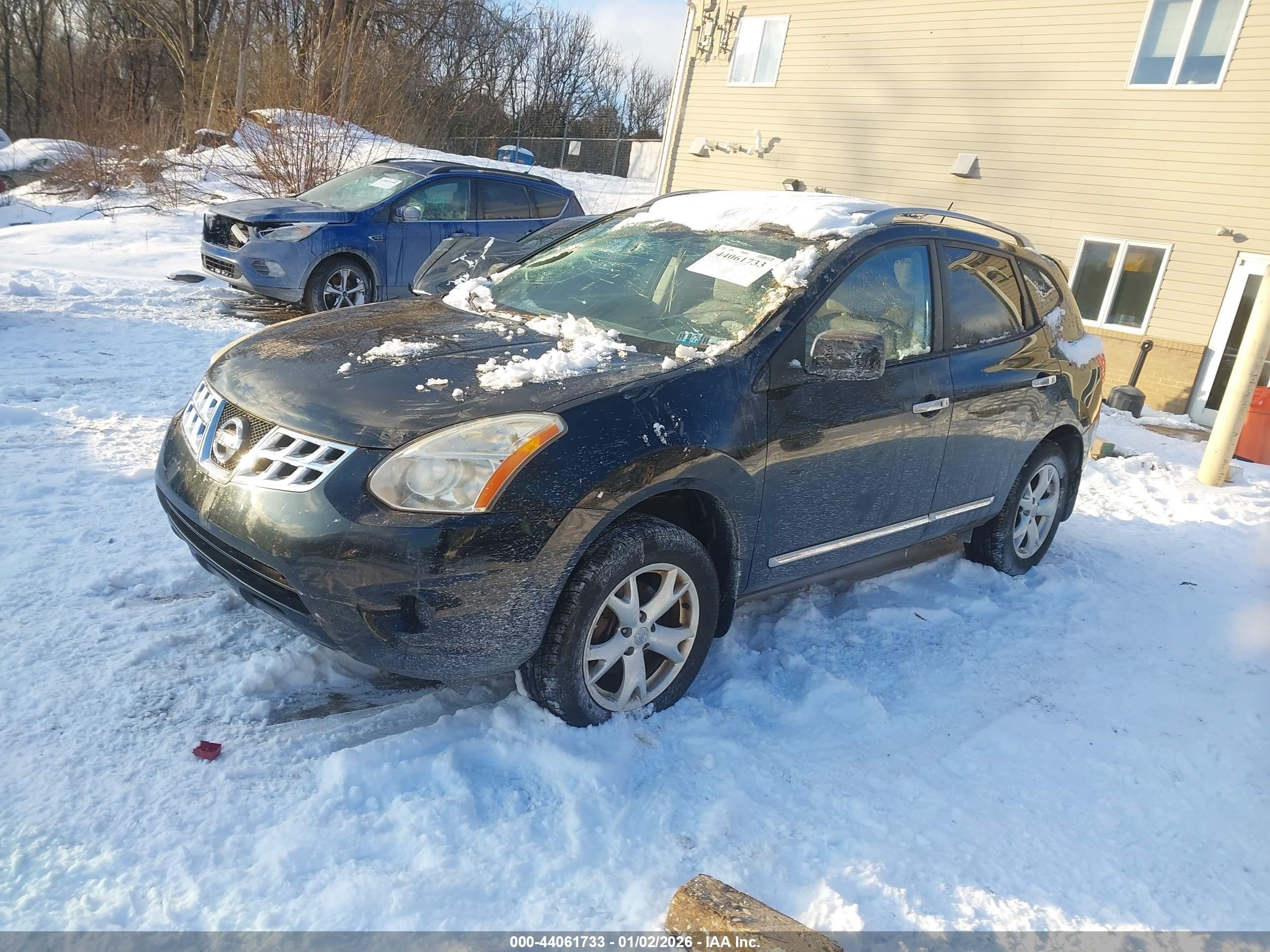 NISSAN ROGUE image 2