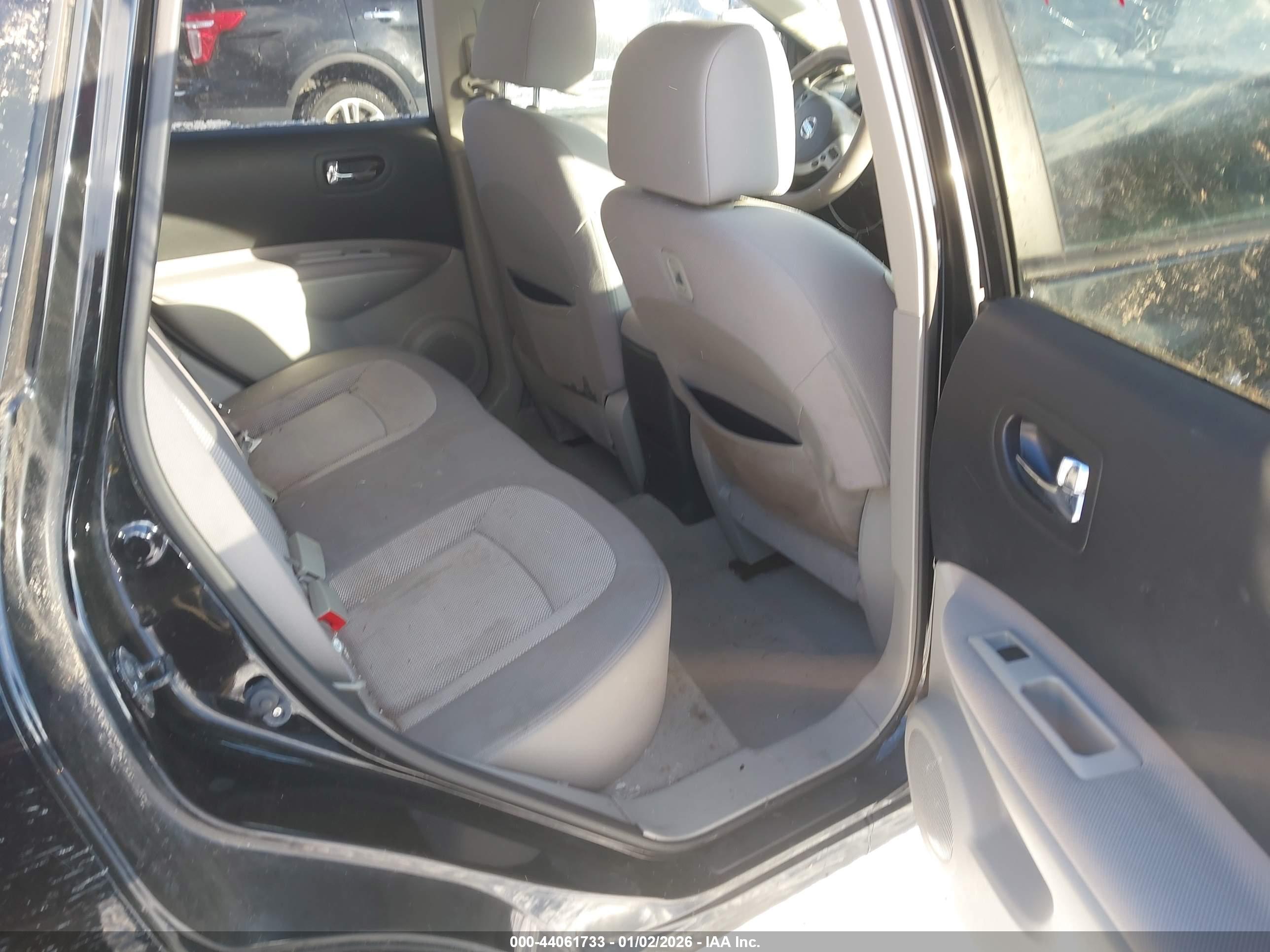 NISSAN ROGUE image 8