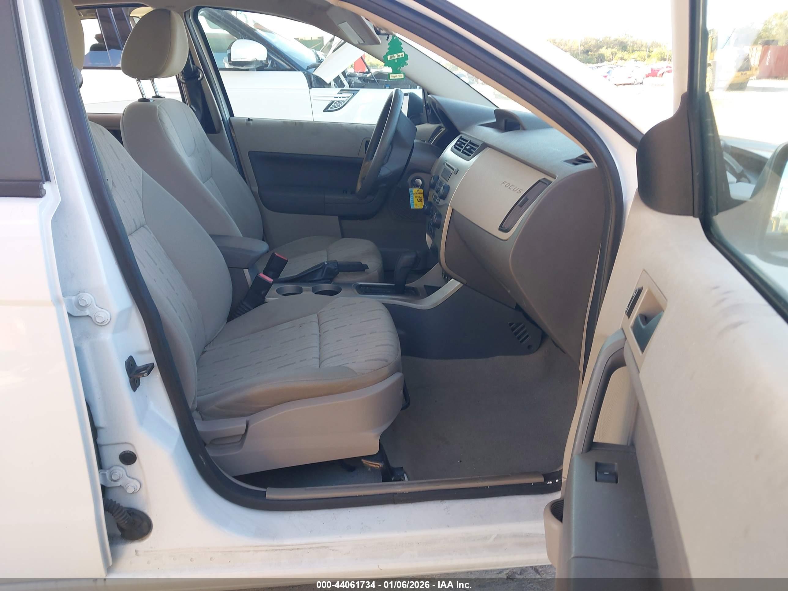 FORD FOCUS image 5