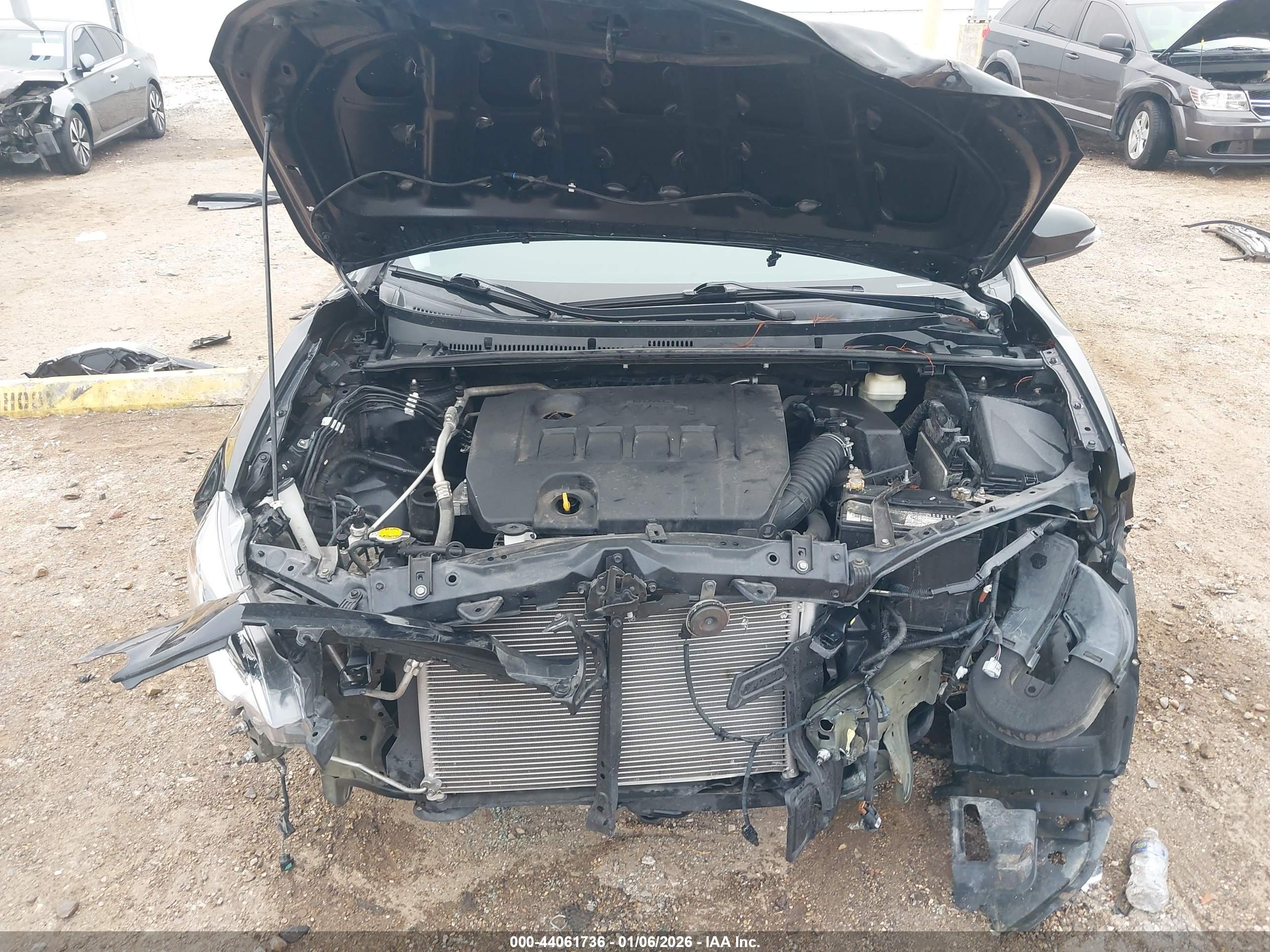 TOYOTA COROLLA image 10