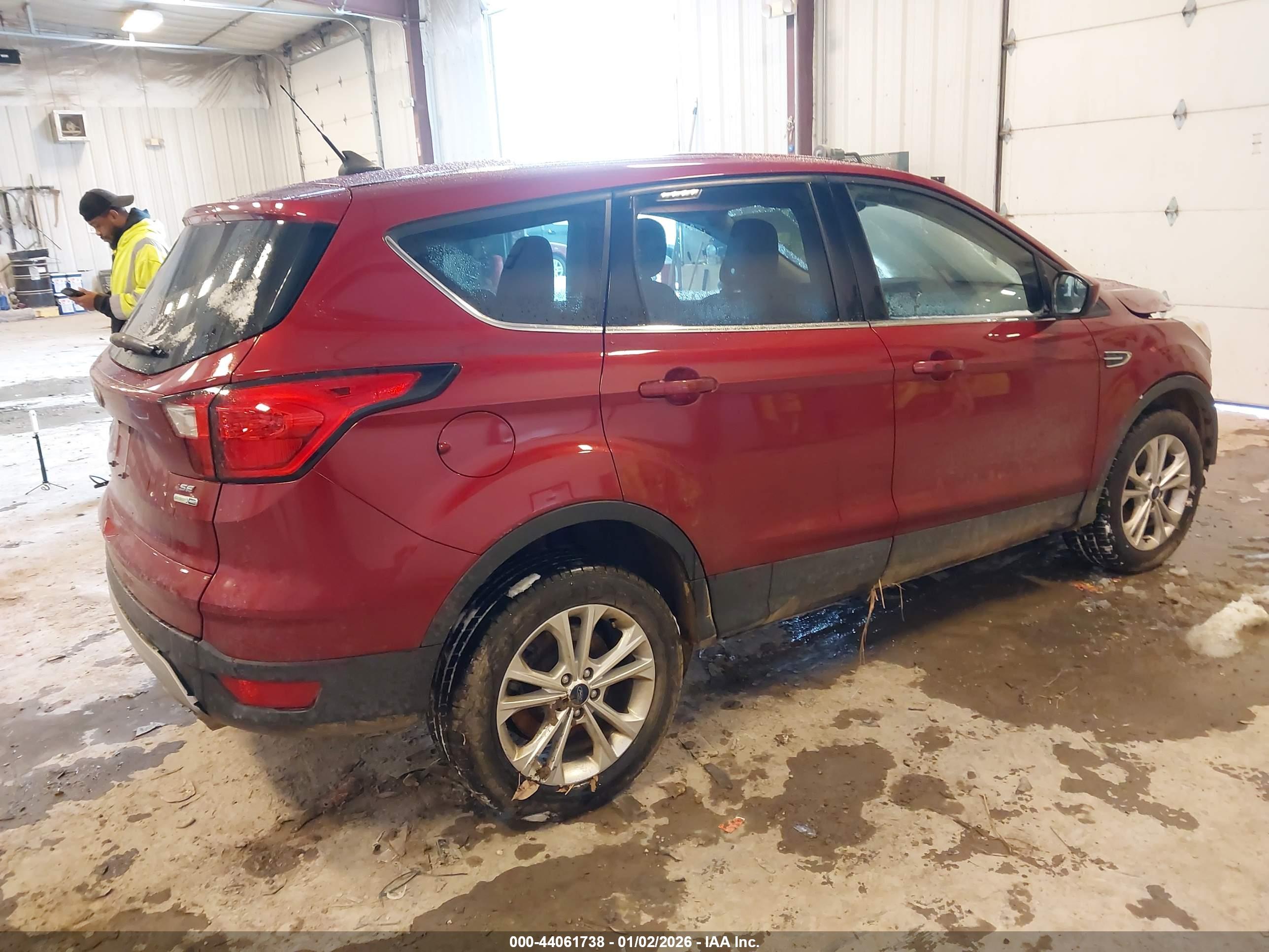 FORD ESCAPE image 4