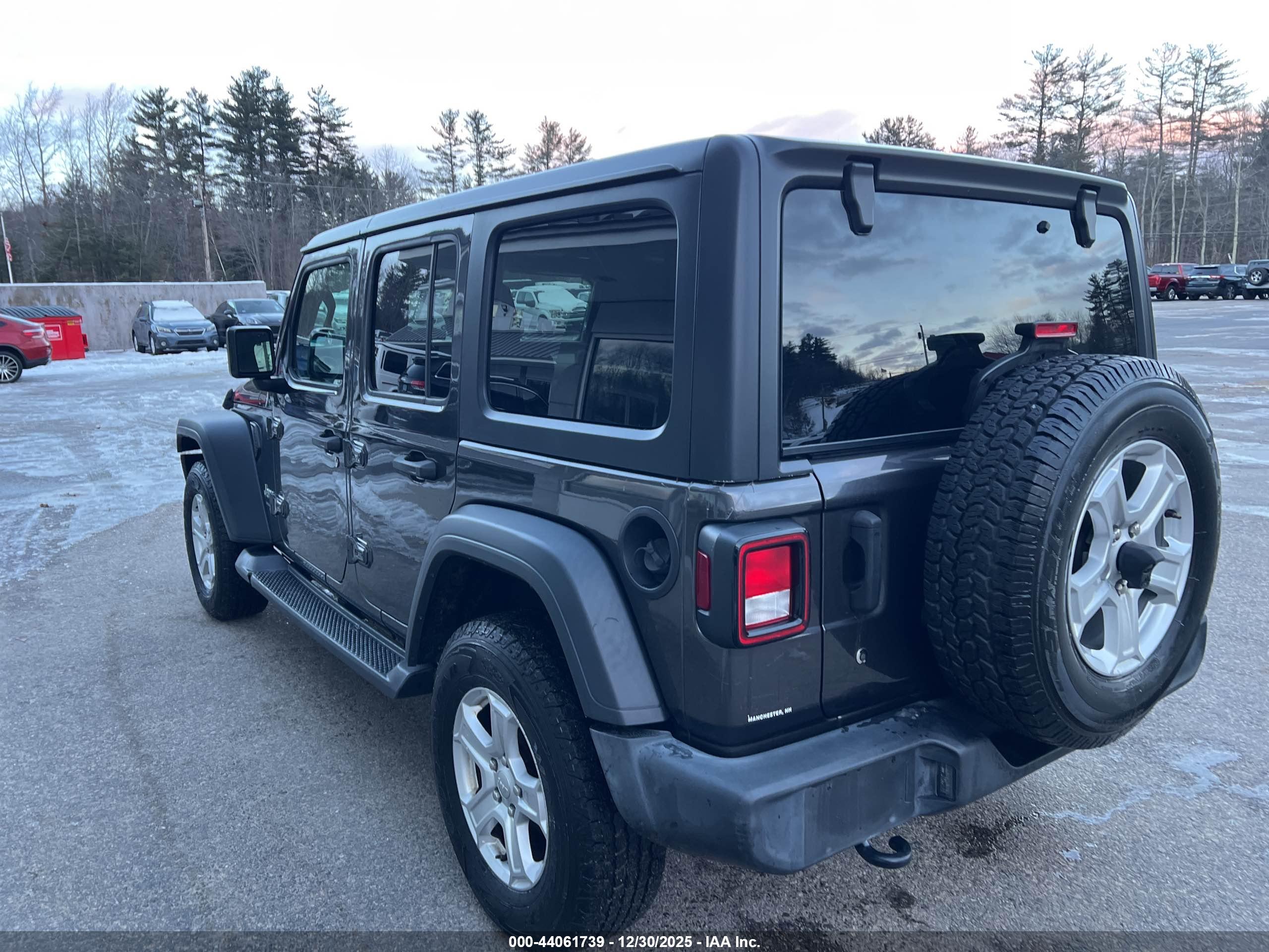JEEP WRANGLER image 3