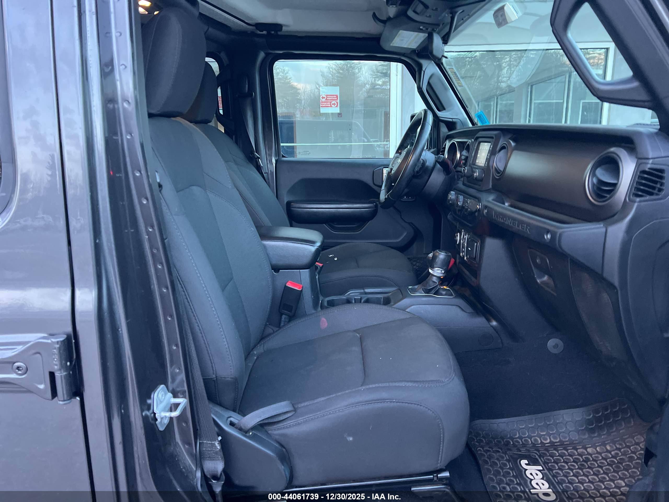 JEEP WRANGLER image 5