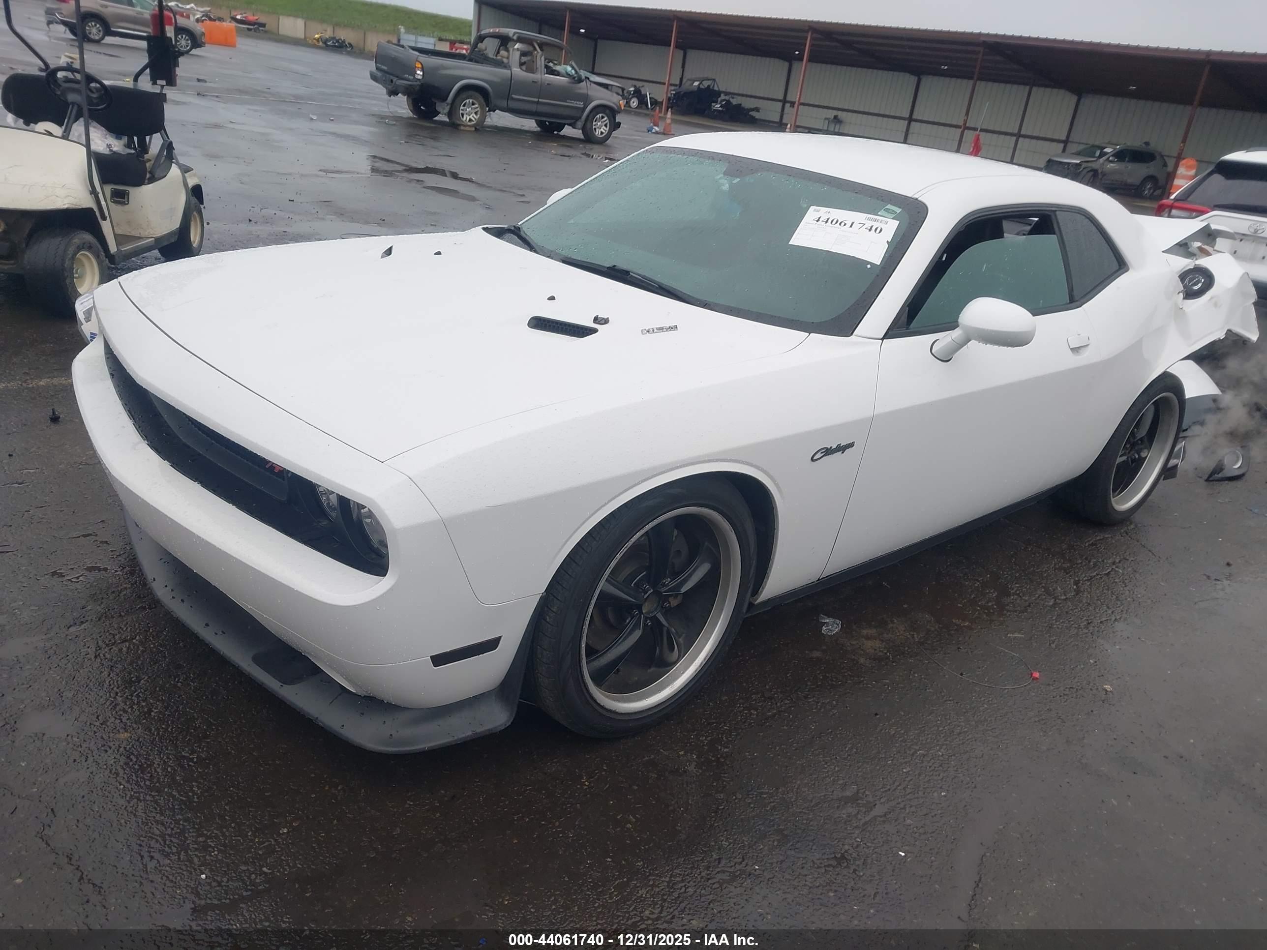 DODGE CHALLENGER image 2