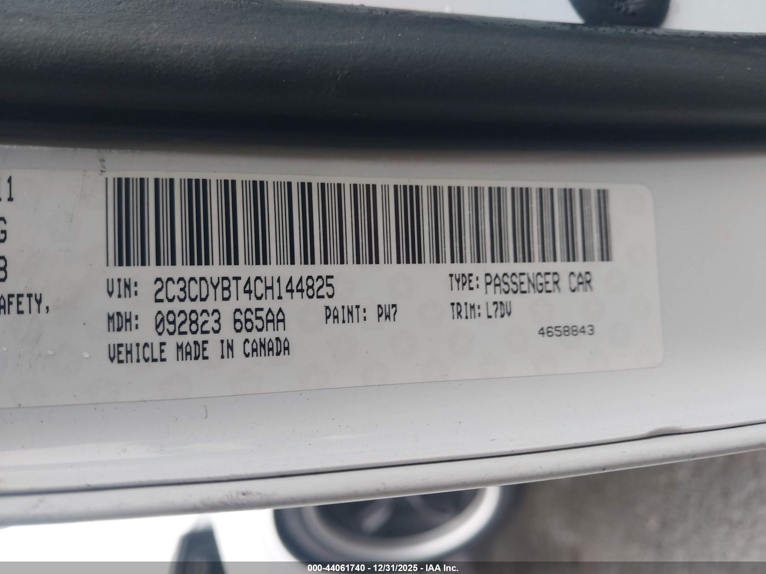 DODGE CHALLENGER image 9